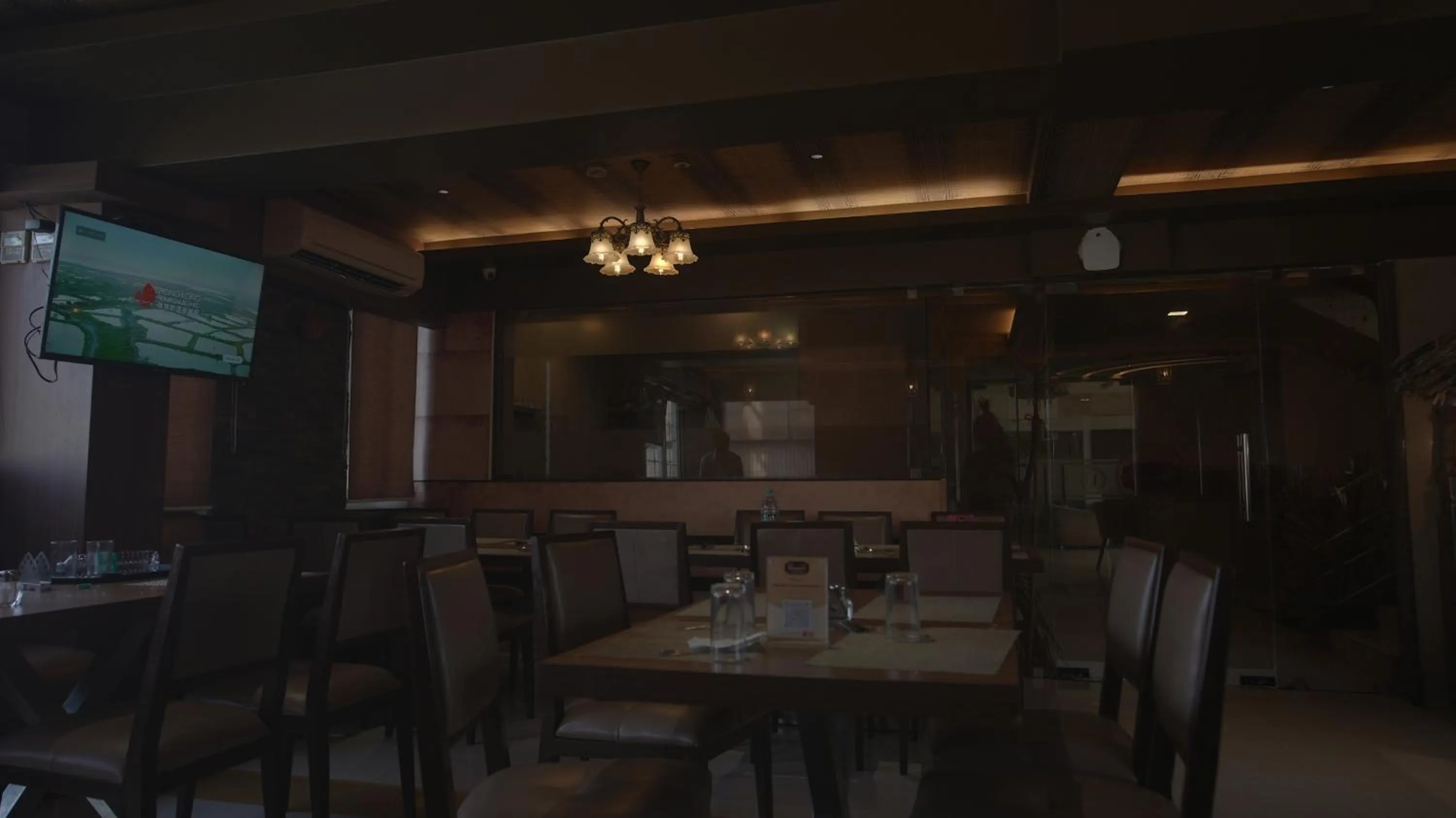 Restaurant/places to eat in Hotel SRR Grand