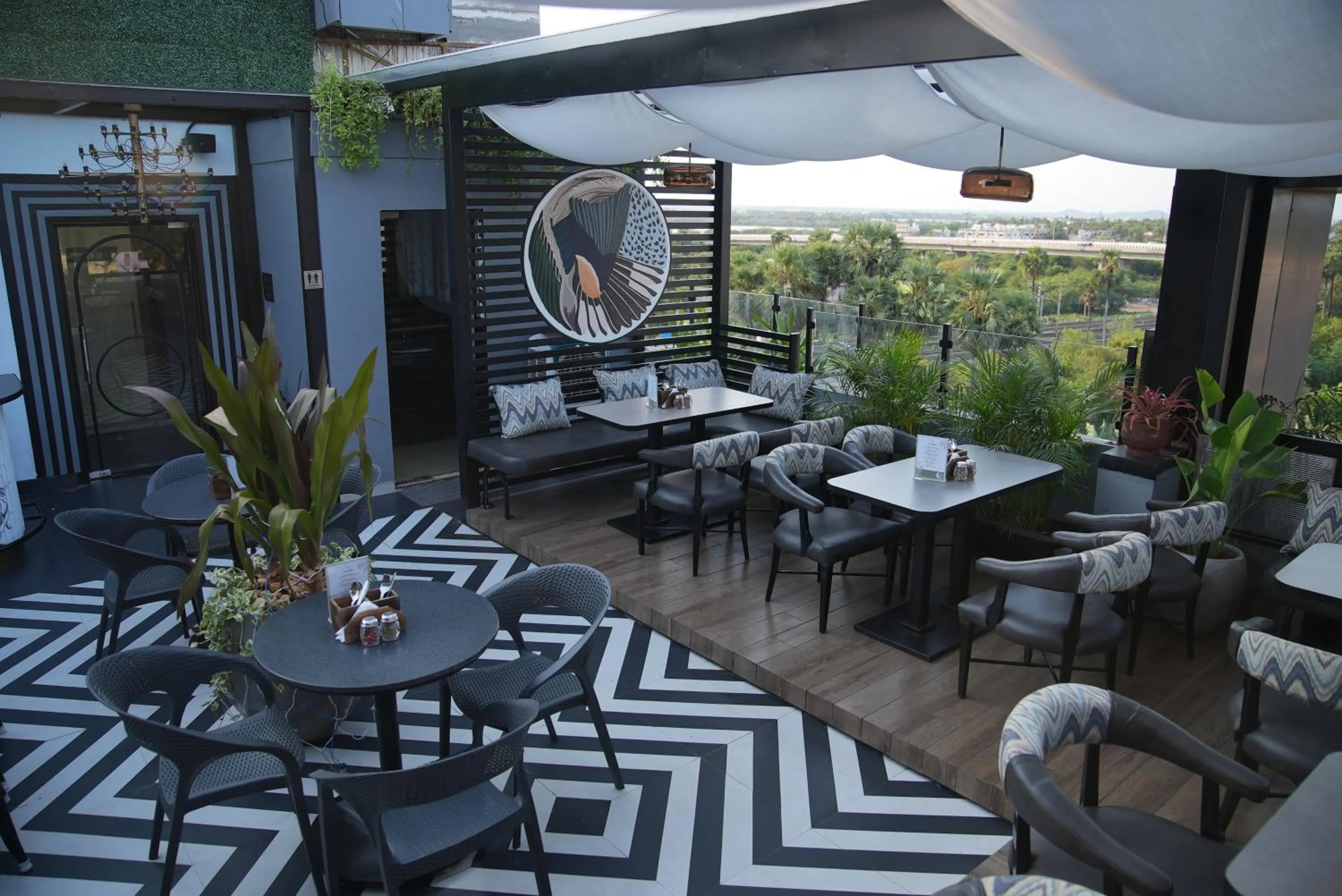 Restaurant/places to eat in Hotel SRR Grand