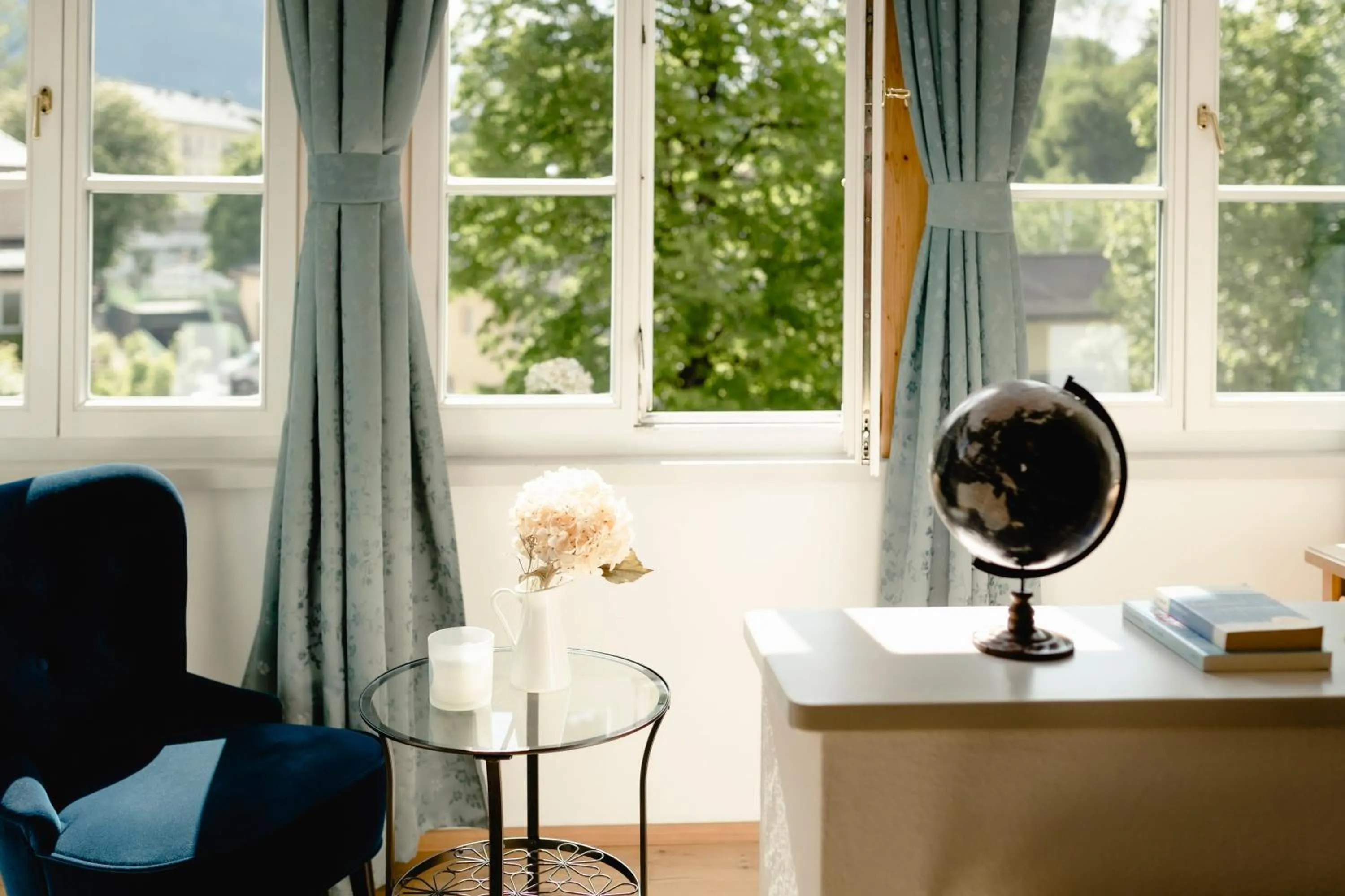 Seating area in Boutiquehotel Hubertushof