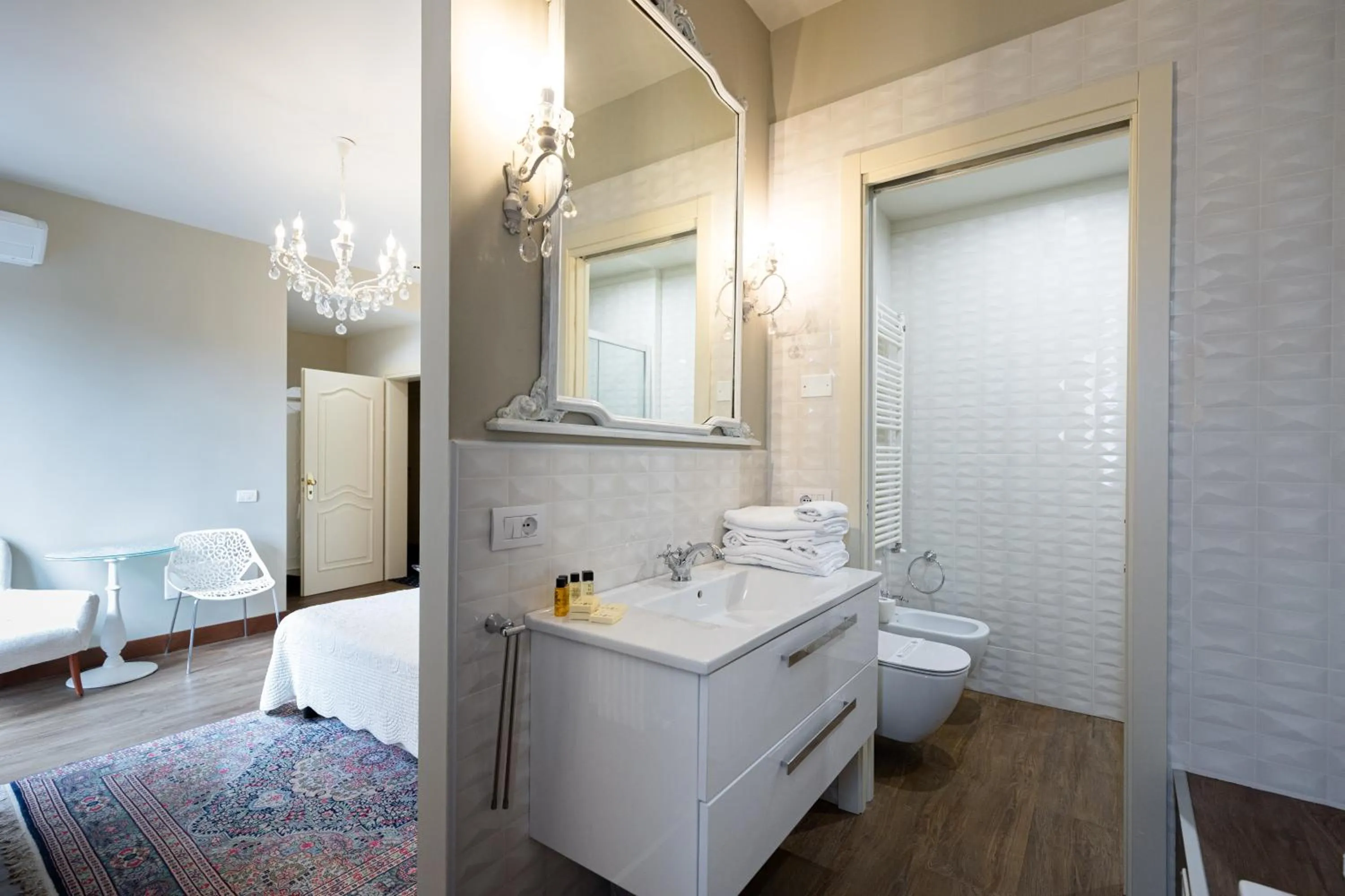 Bathroom in Hotel Serenella