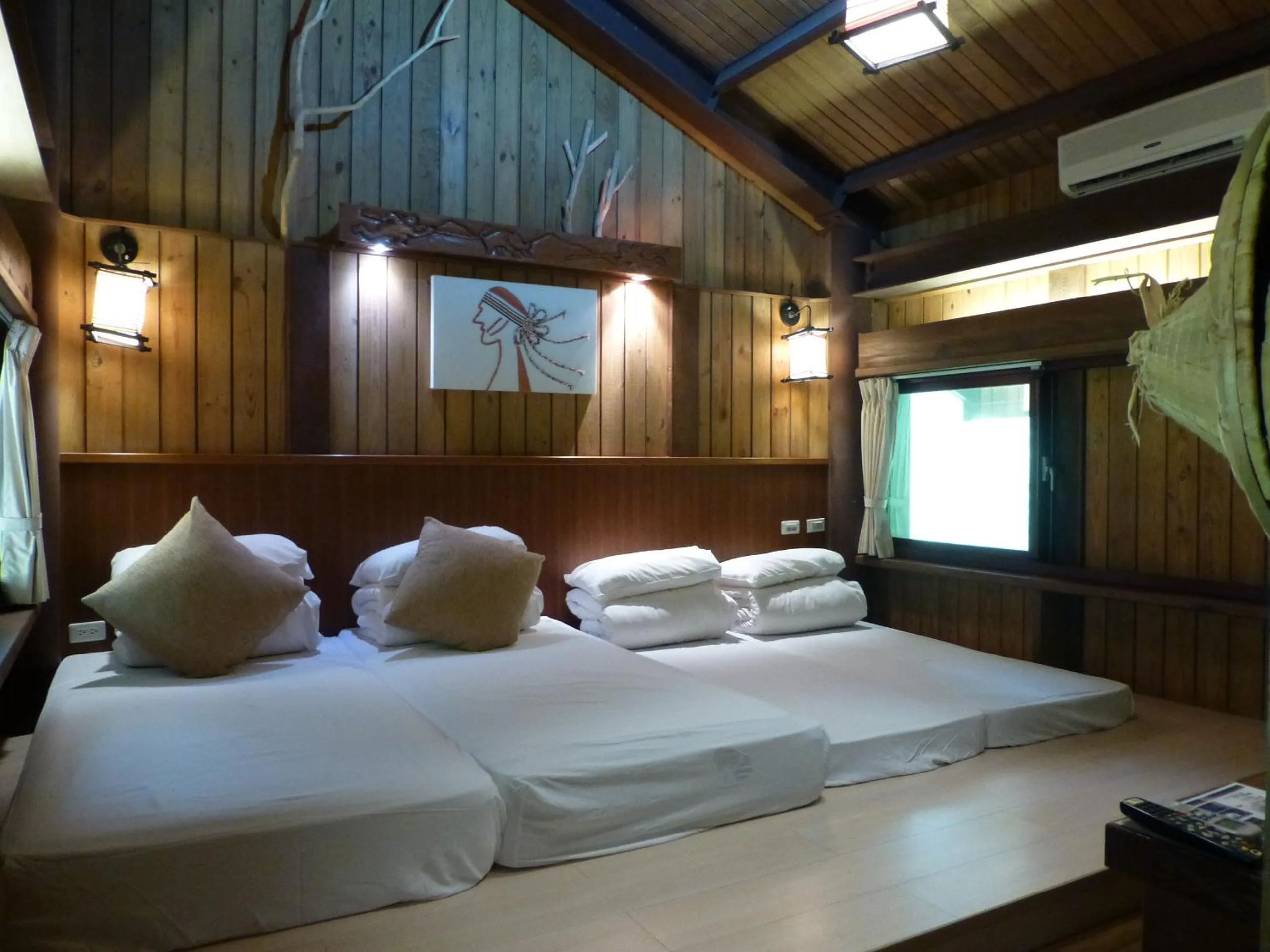Bed in Taroko Village Hotel