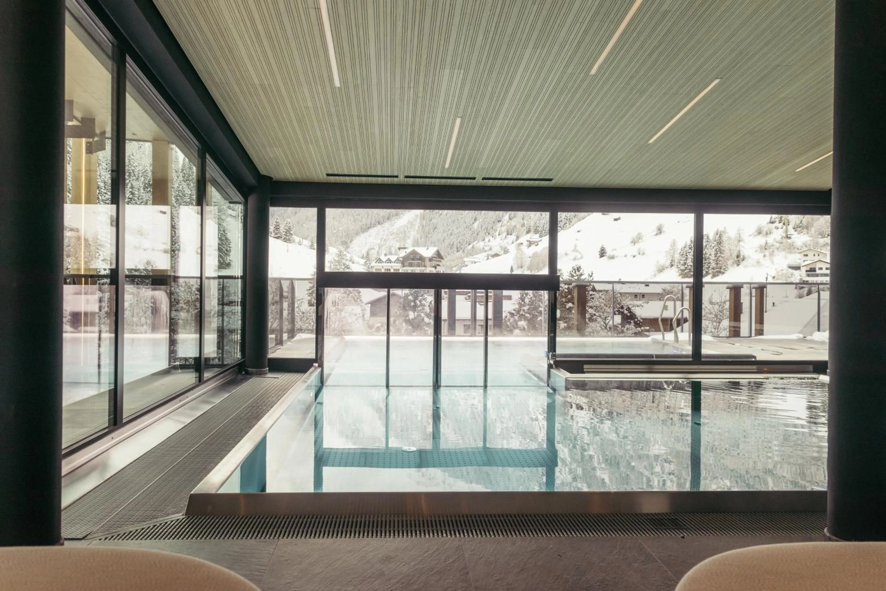 Swimming pool in Hotel Kirchenwirt