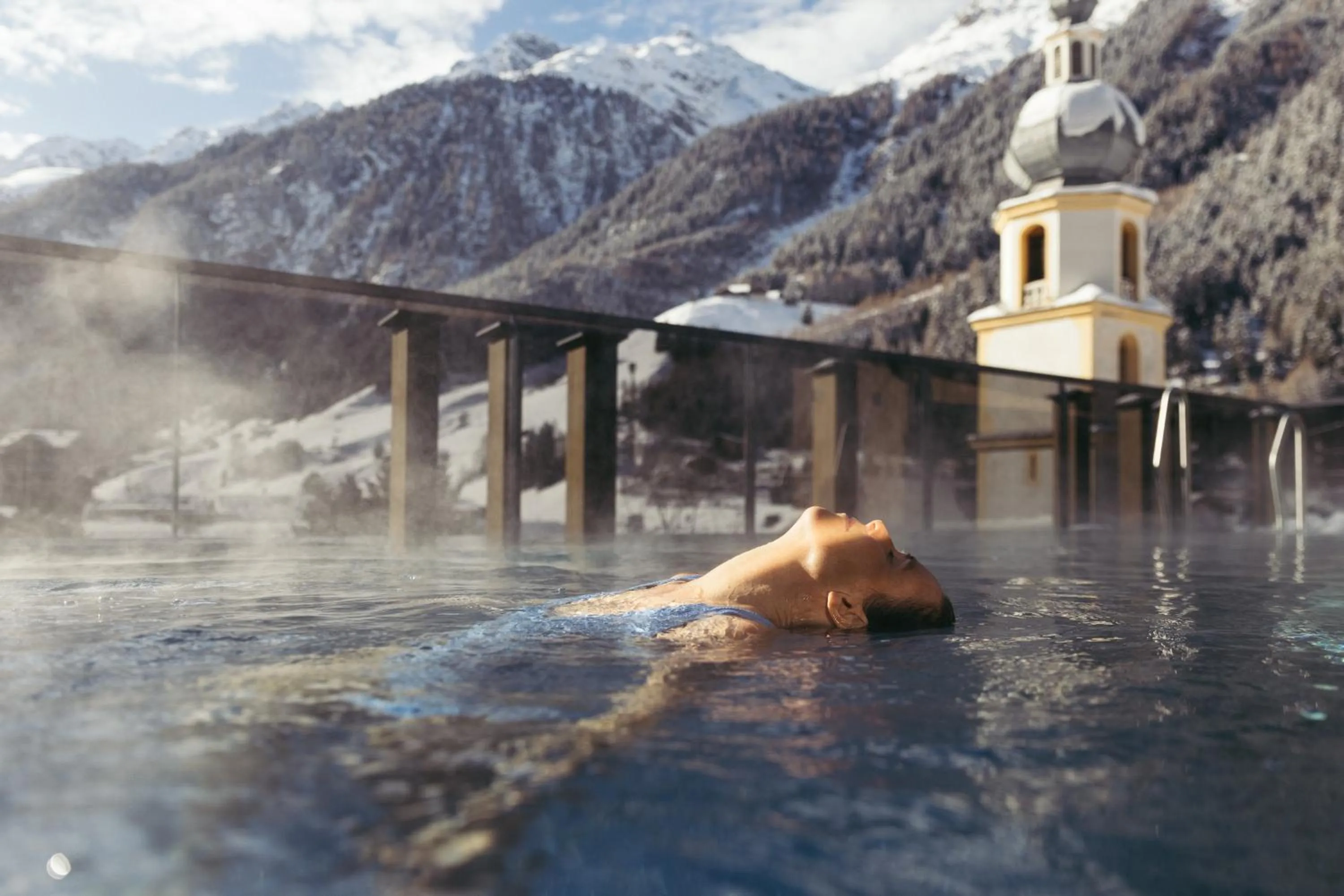Swimming pool in Hotel Kirchenwirt