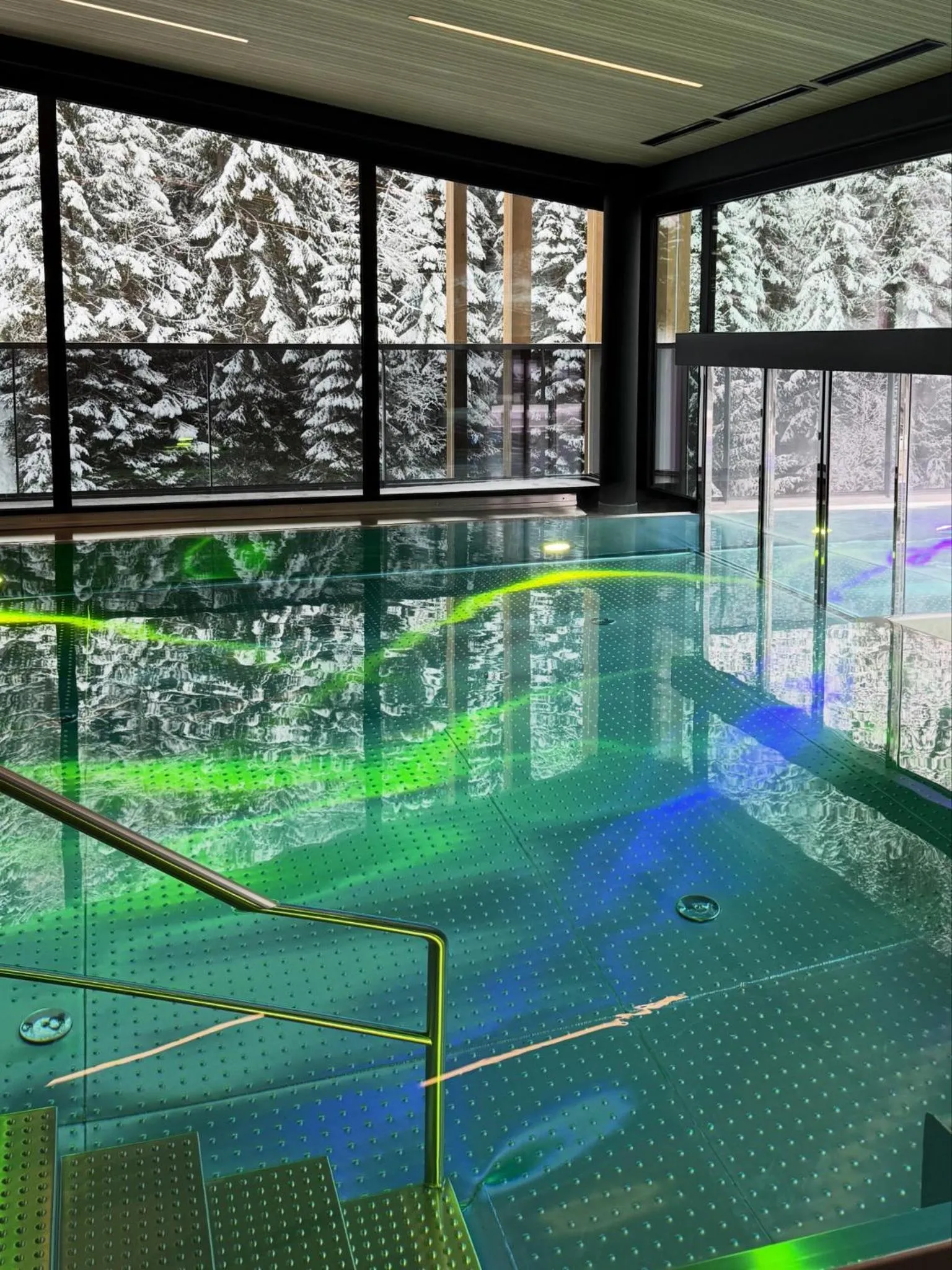 Swimming pool in Hotel Kirchenwirt