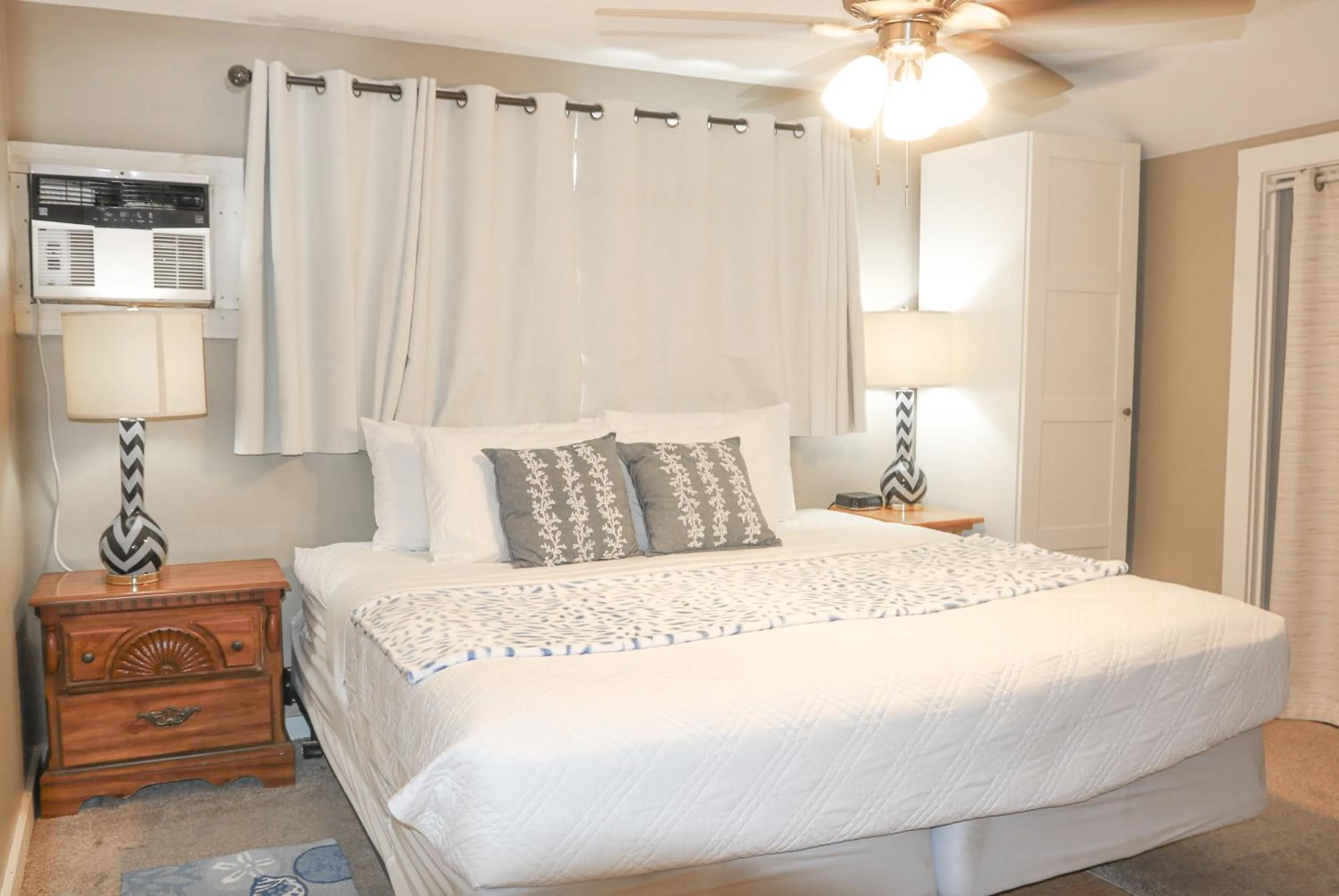 Bedroom, Bed in The Grand Guesthouse