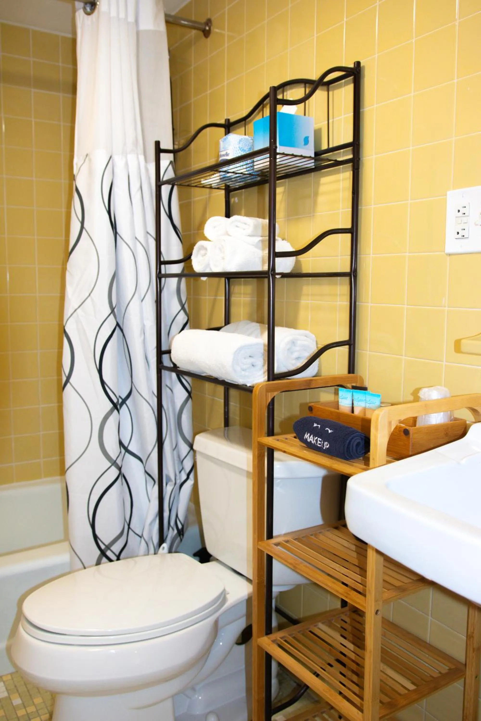 Shower in The Grand Guesthouse