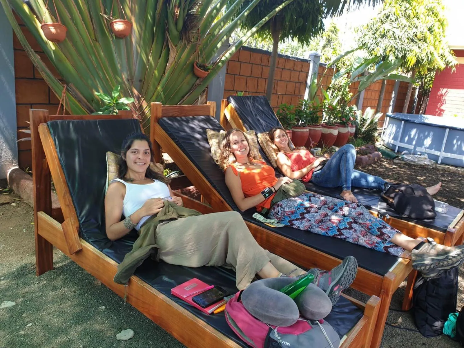 People in Le Parlour