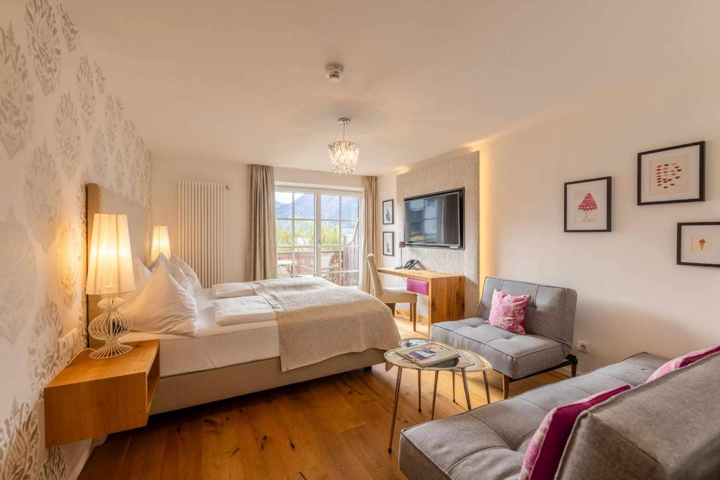 Deluxe Double Room with Balcony in Hotel Seevilla Wolfgangsee