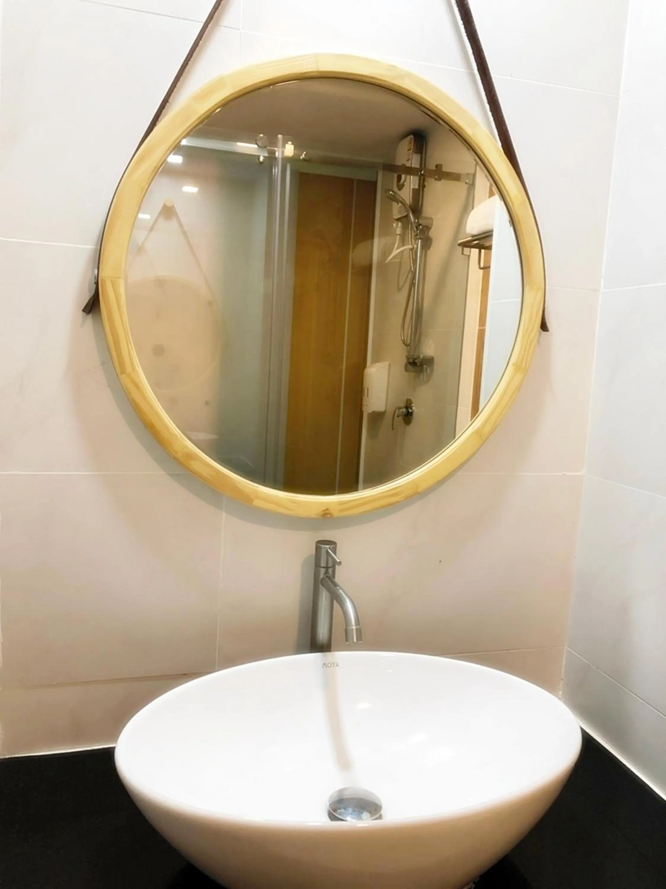 Bathroom in Ingnaam Hotel