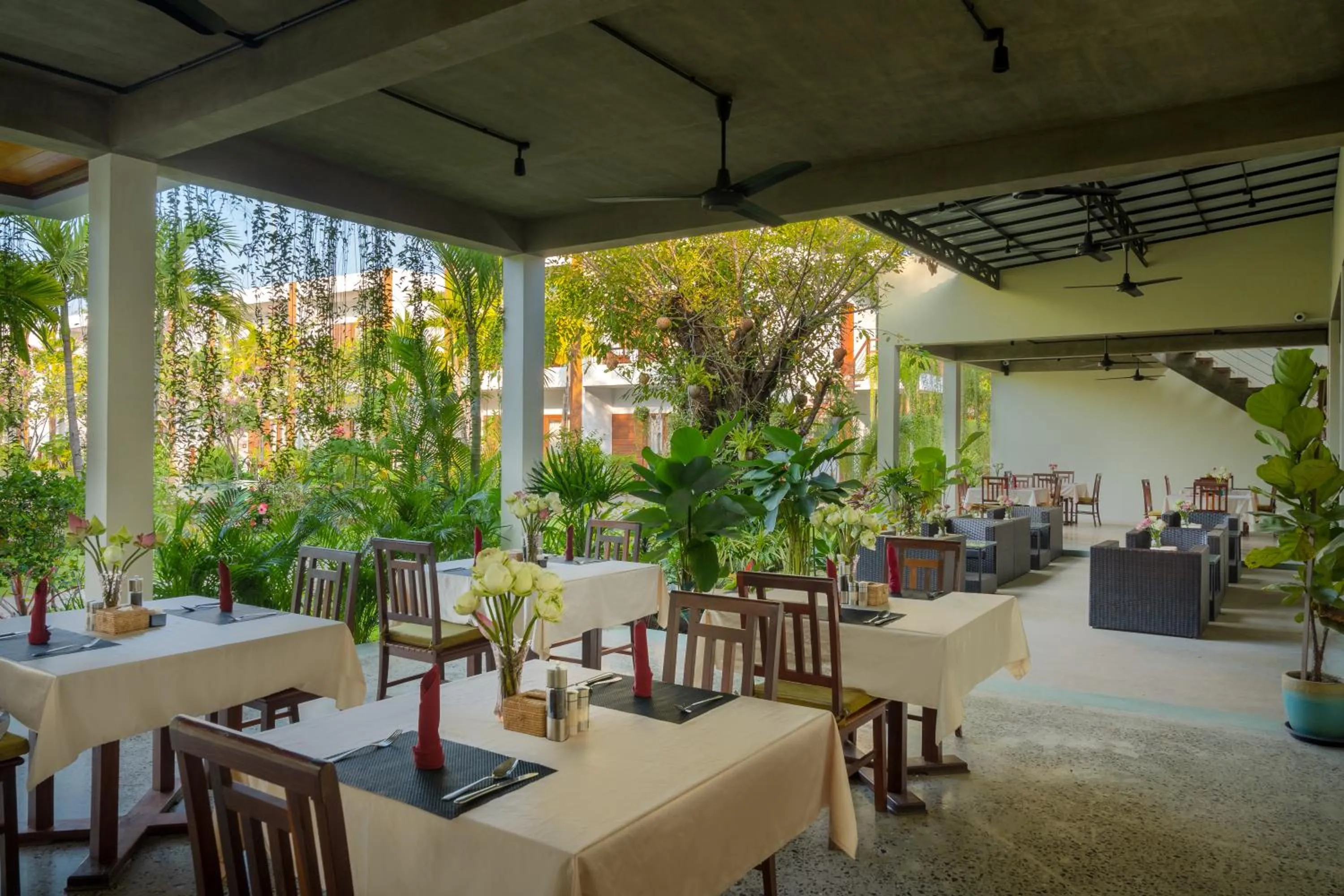 Restaurant/places to eat in Khmer House Resort