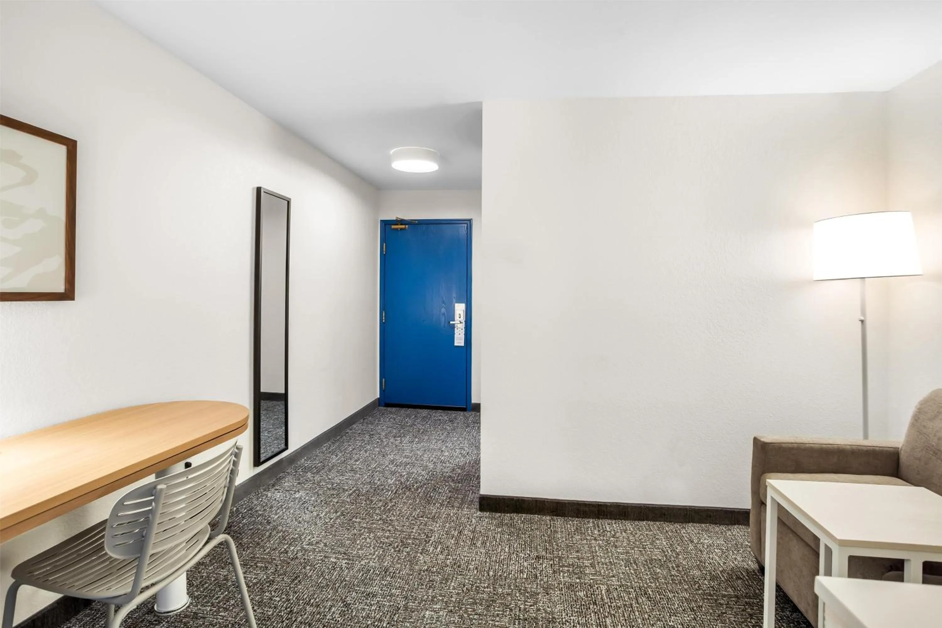 Photo of the whole room in Spark by Hilton Tumwater