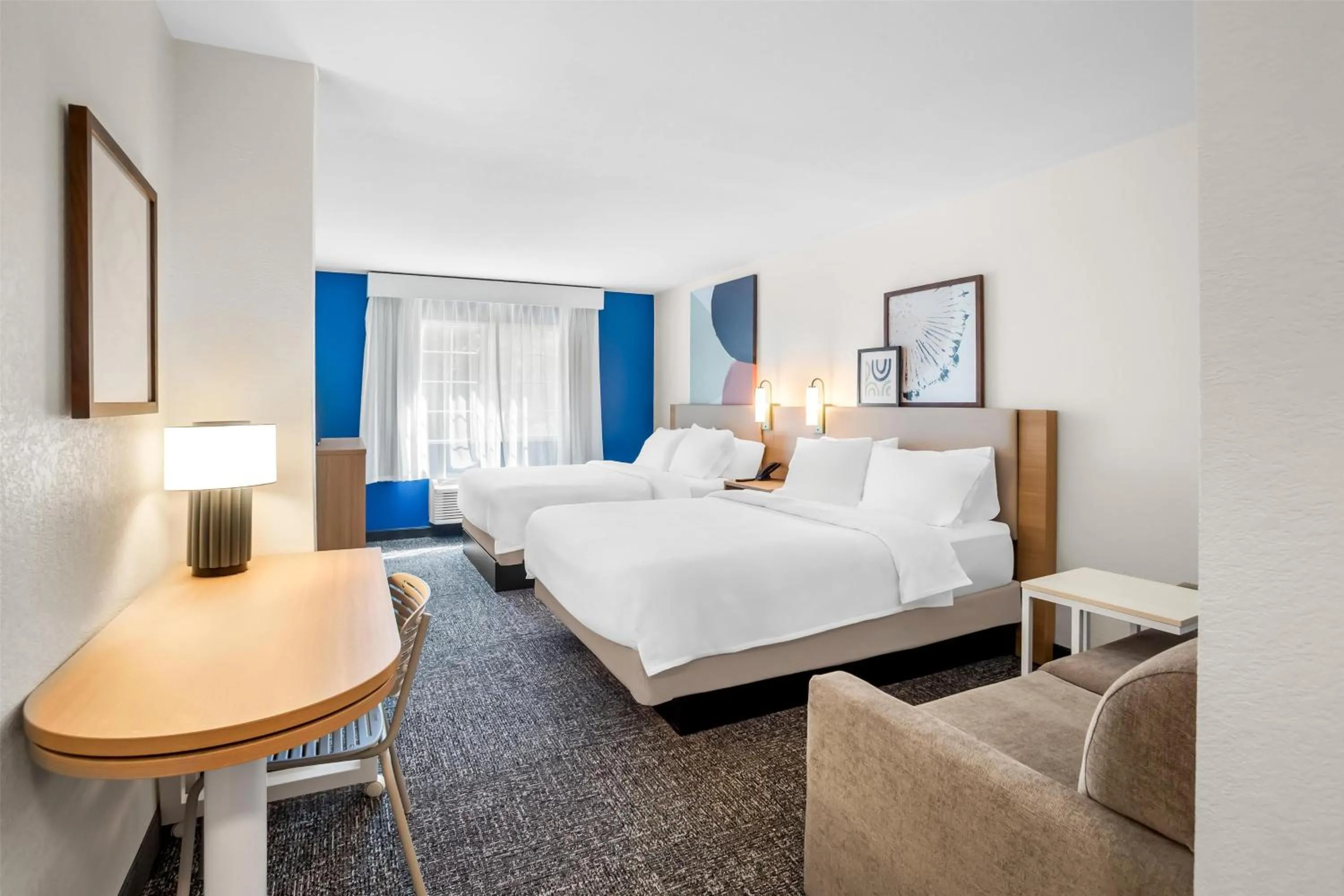 Bedroom, Bed in Spark by Hilton Tumwater