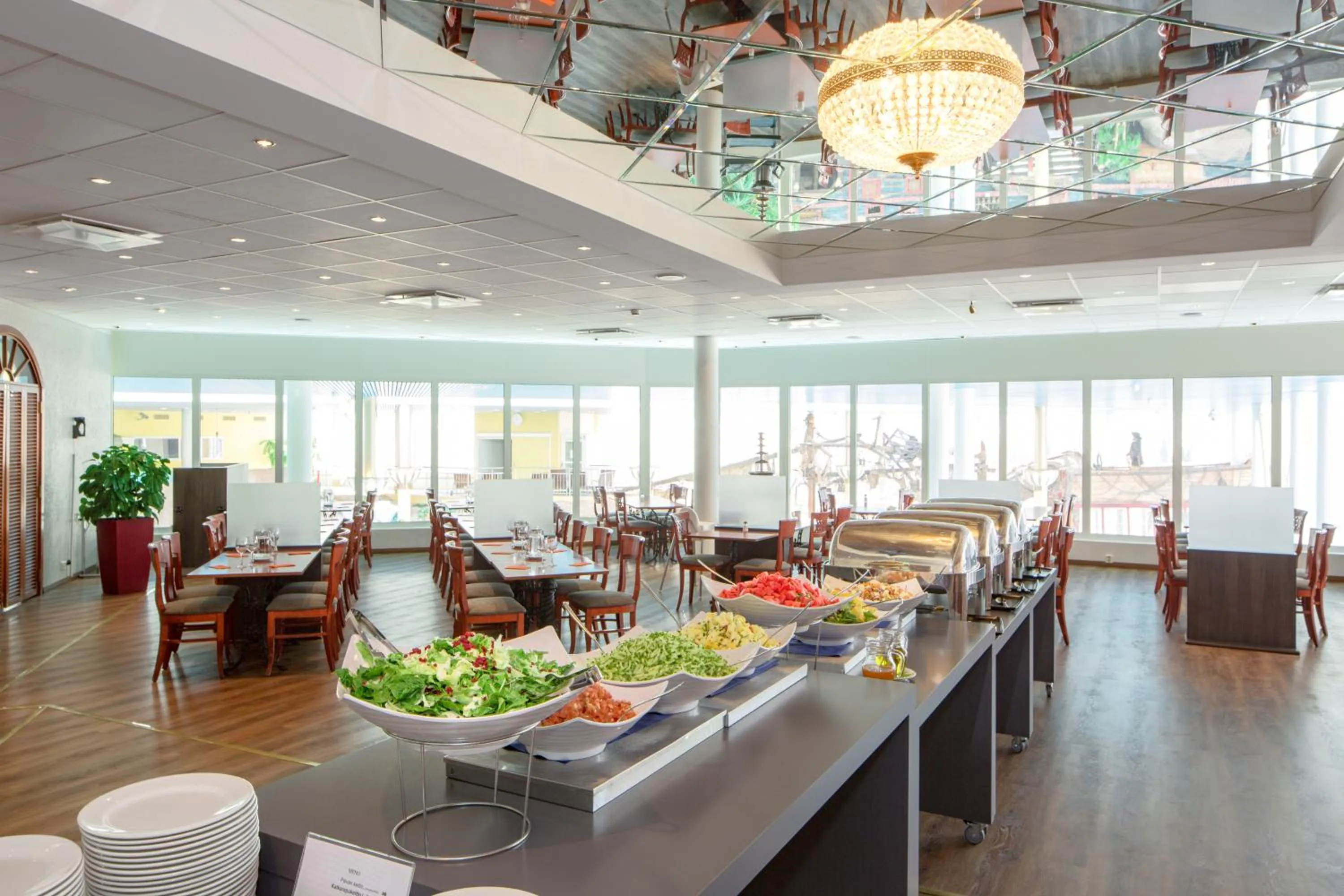 Restaurant/places to eat in Holiday Club Turun Caribia Superior Apartments