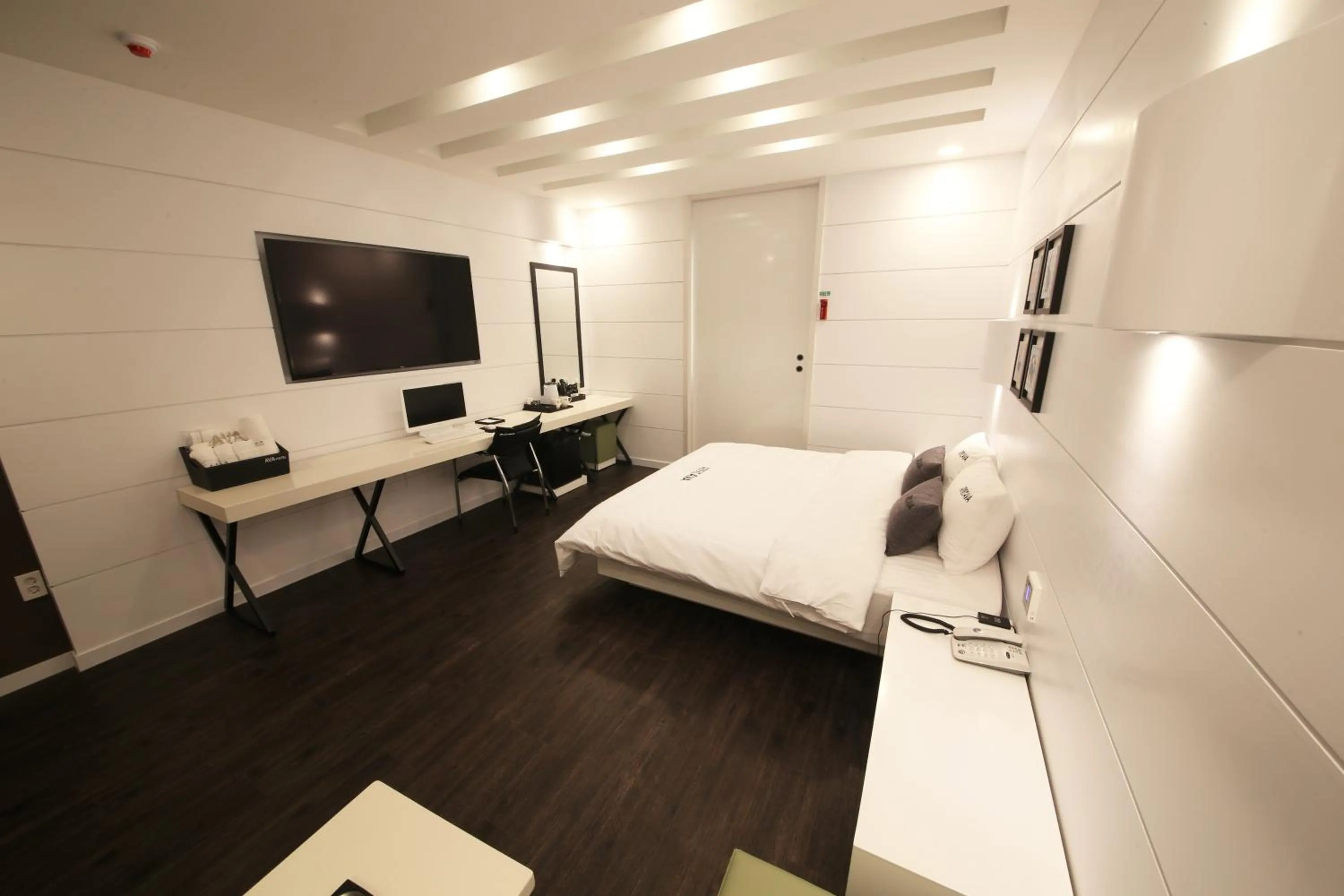 Bed in Premium Ava Hotel