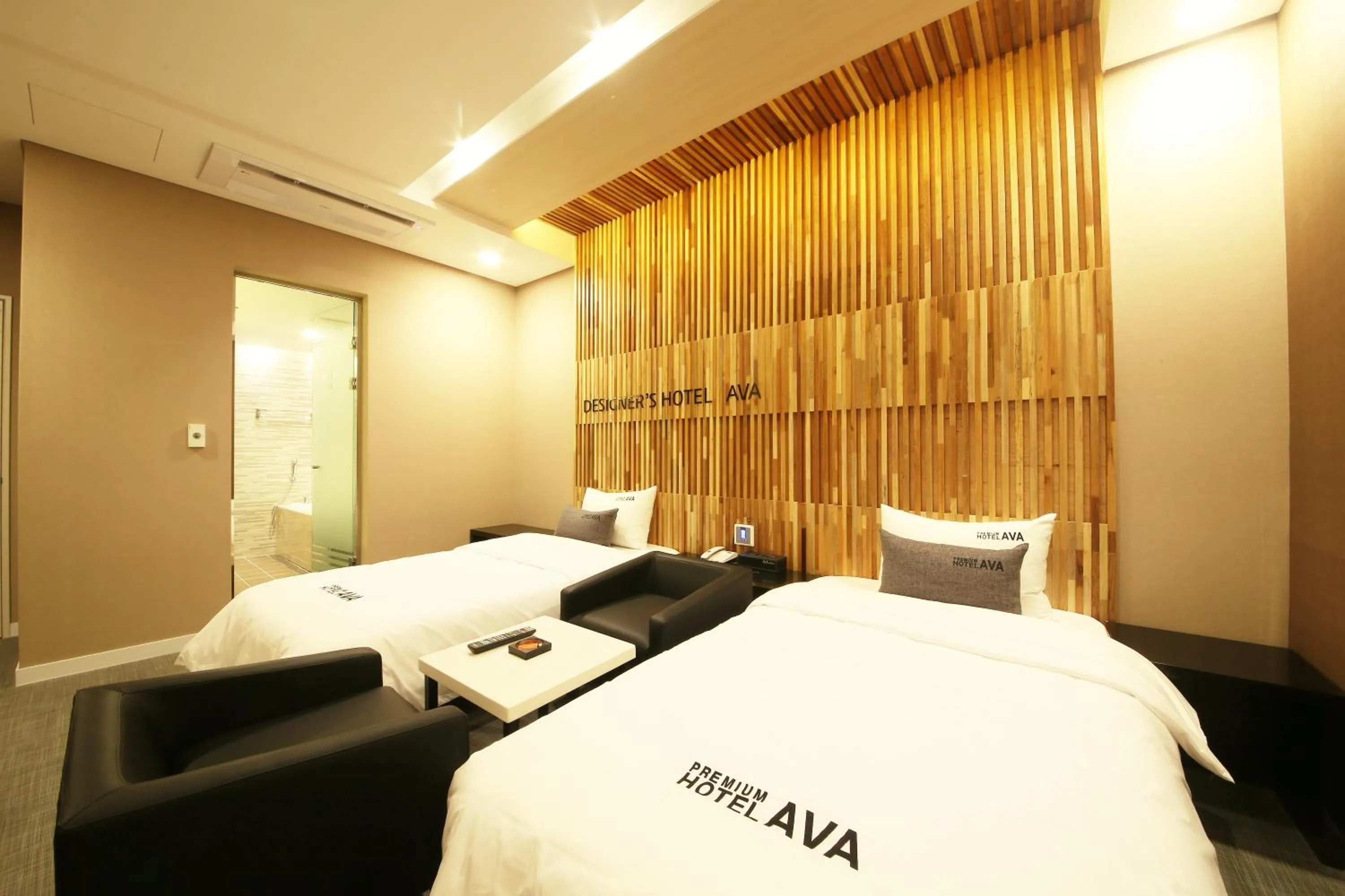 Bed in Premium Ava Hotel