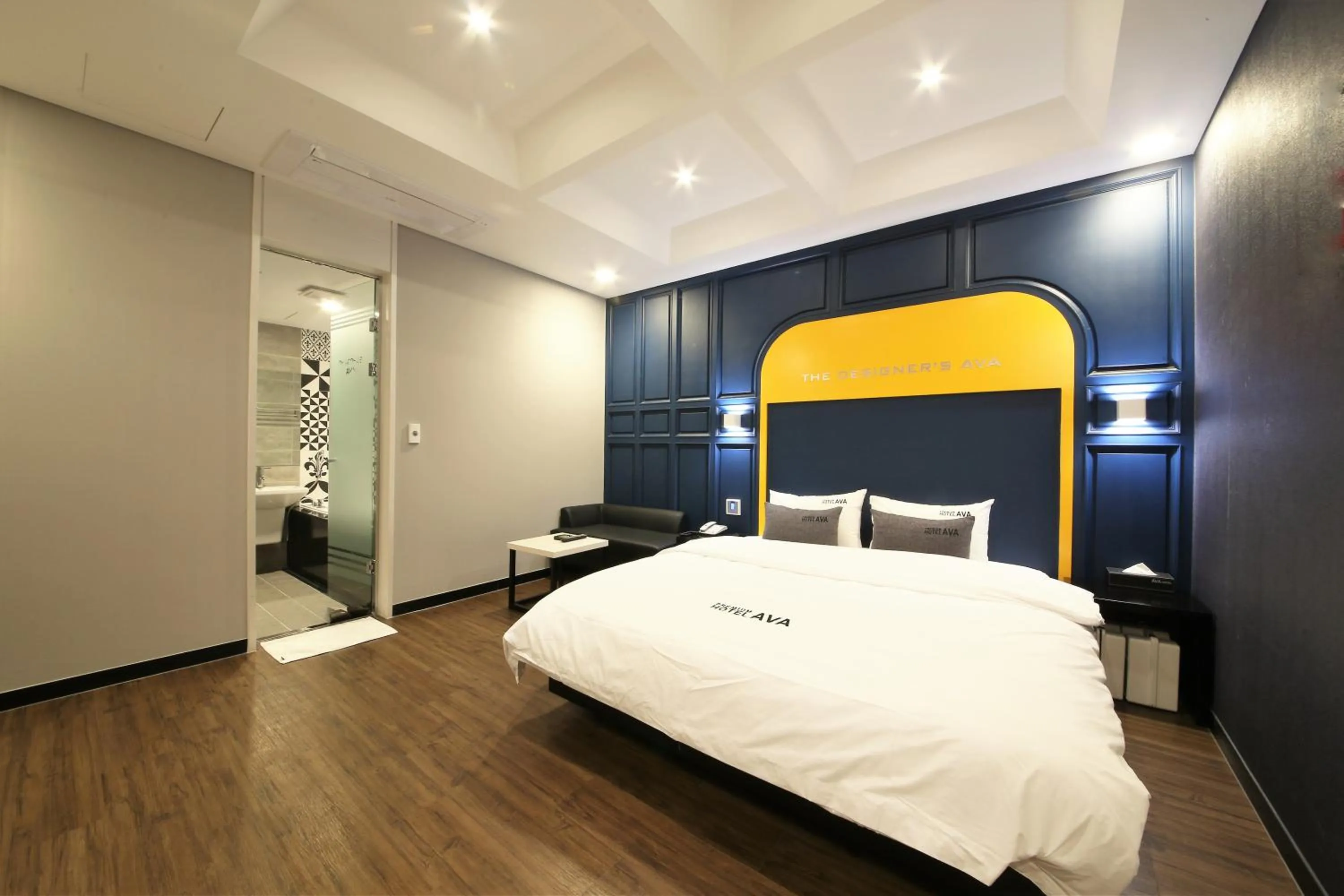 Bed in Premium Ava Hotel