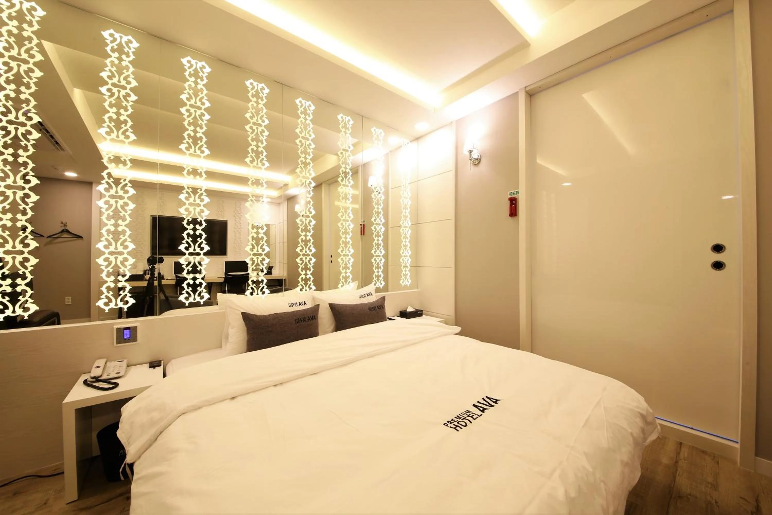 Bed in Premium Ava Hotel