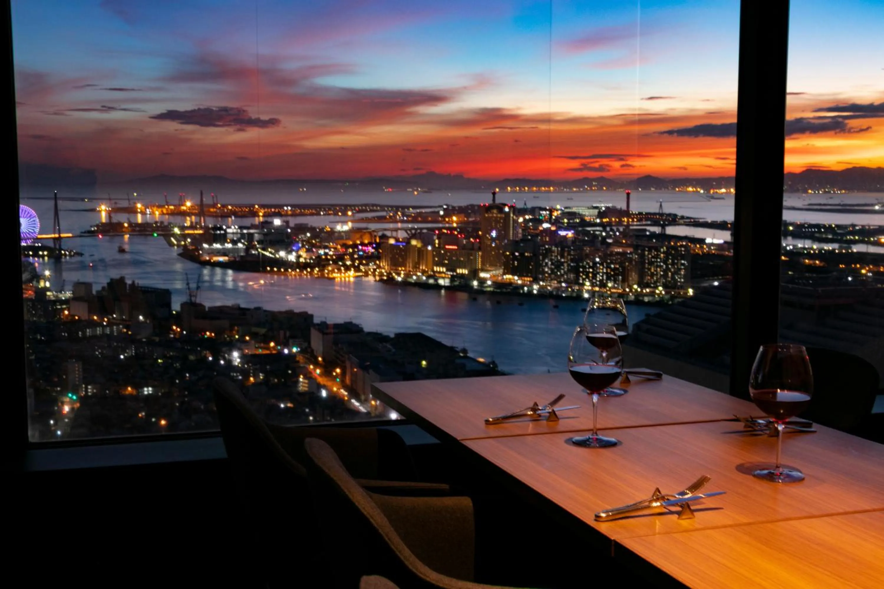 Restaurant/places to eat in Art Hotel Osaka Bay Tower