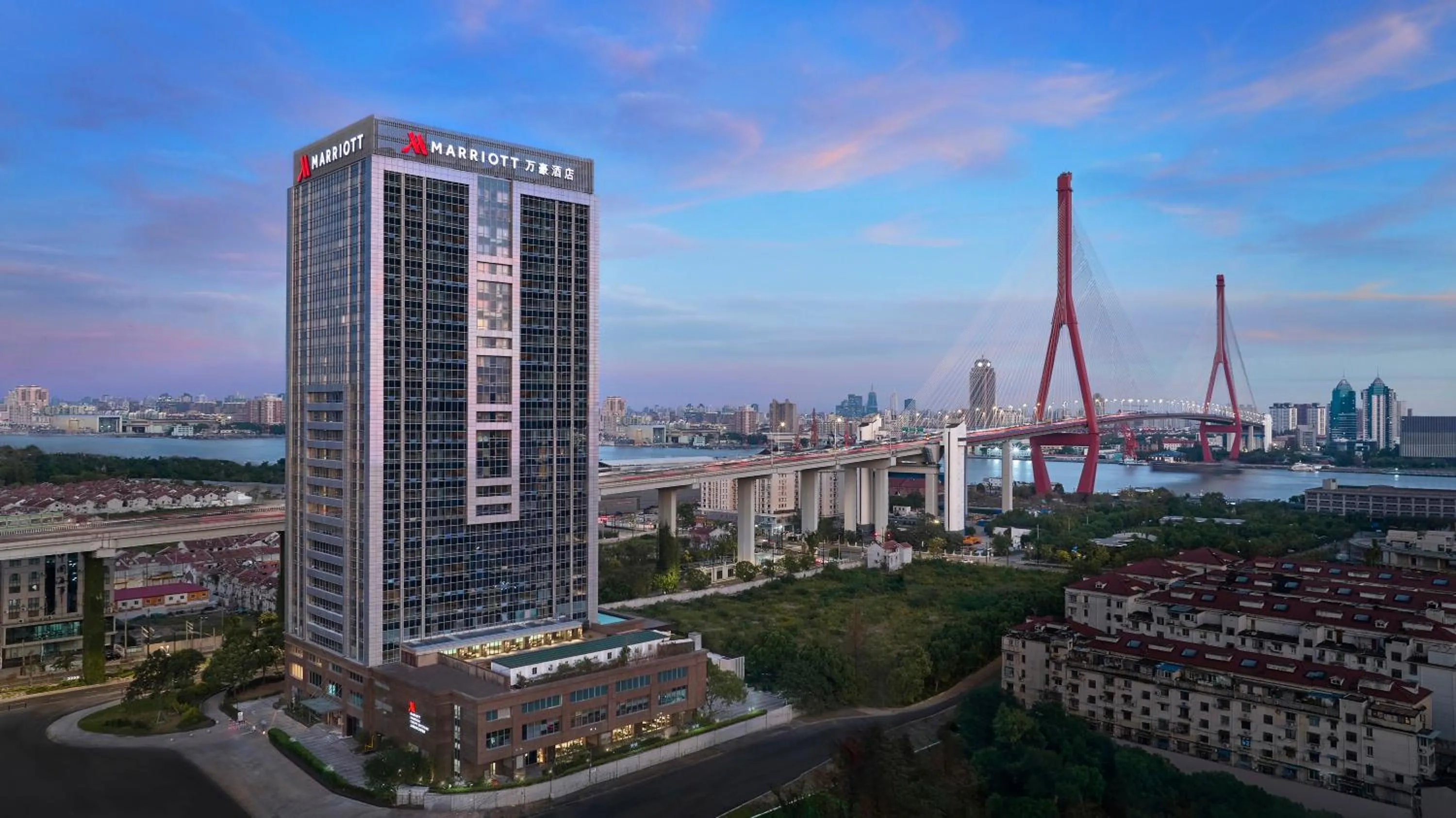 Property building in Shanghai Marriott Hotel Yangpu Riverside