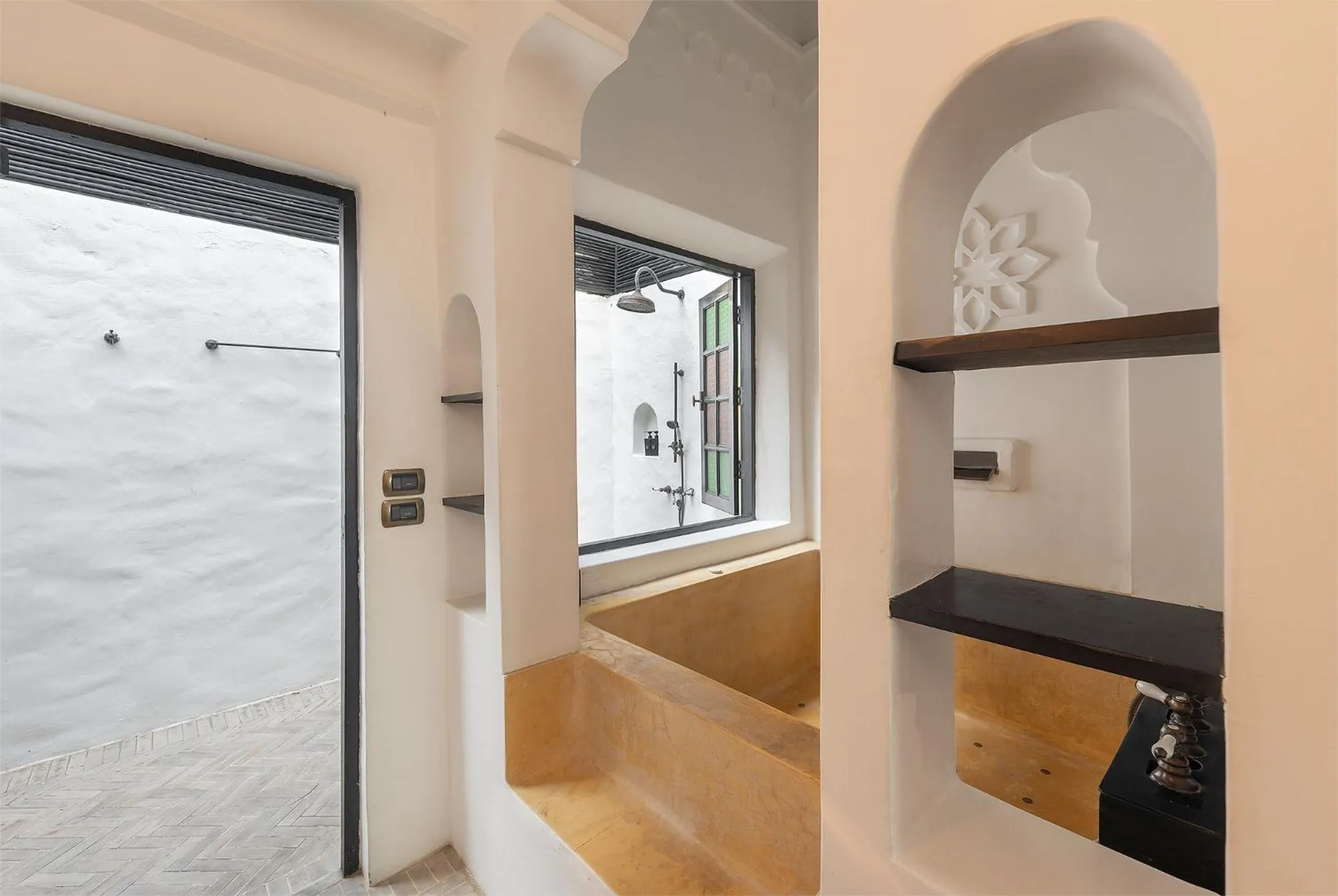 Shower in Villa Maroc Resort