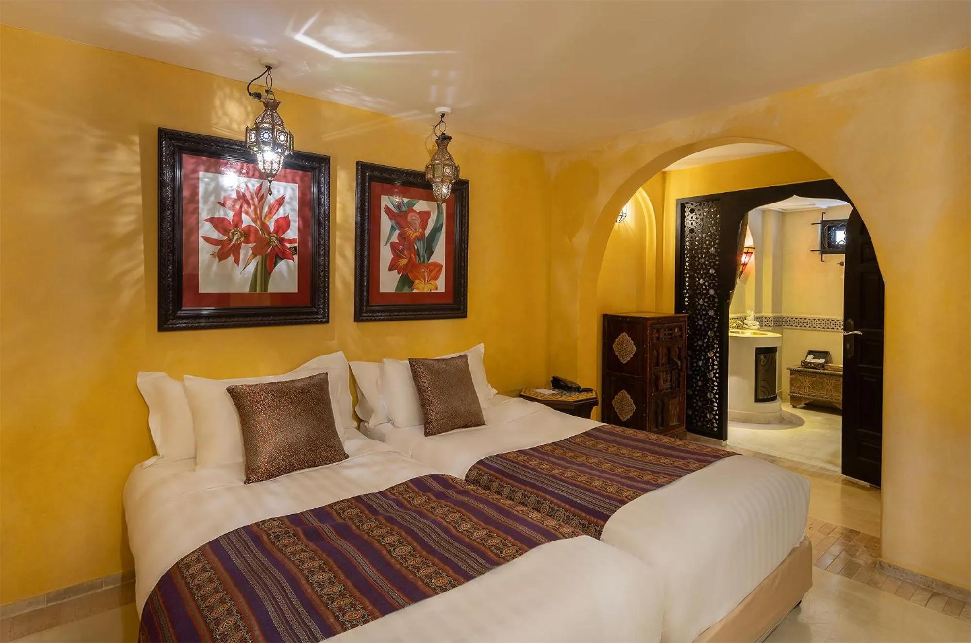 Bed in Villa Maroc Resort