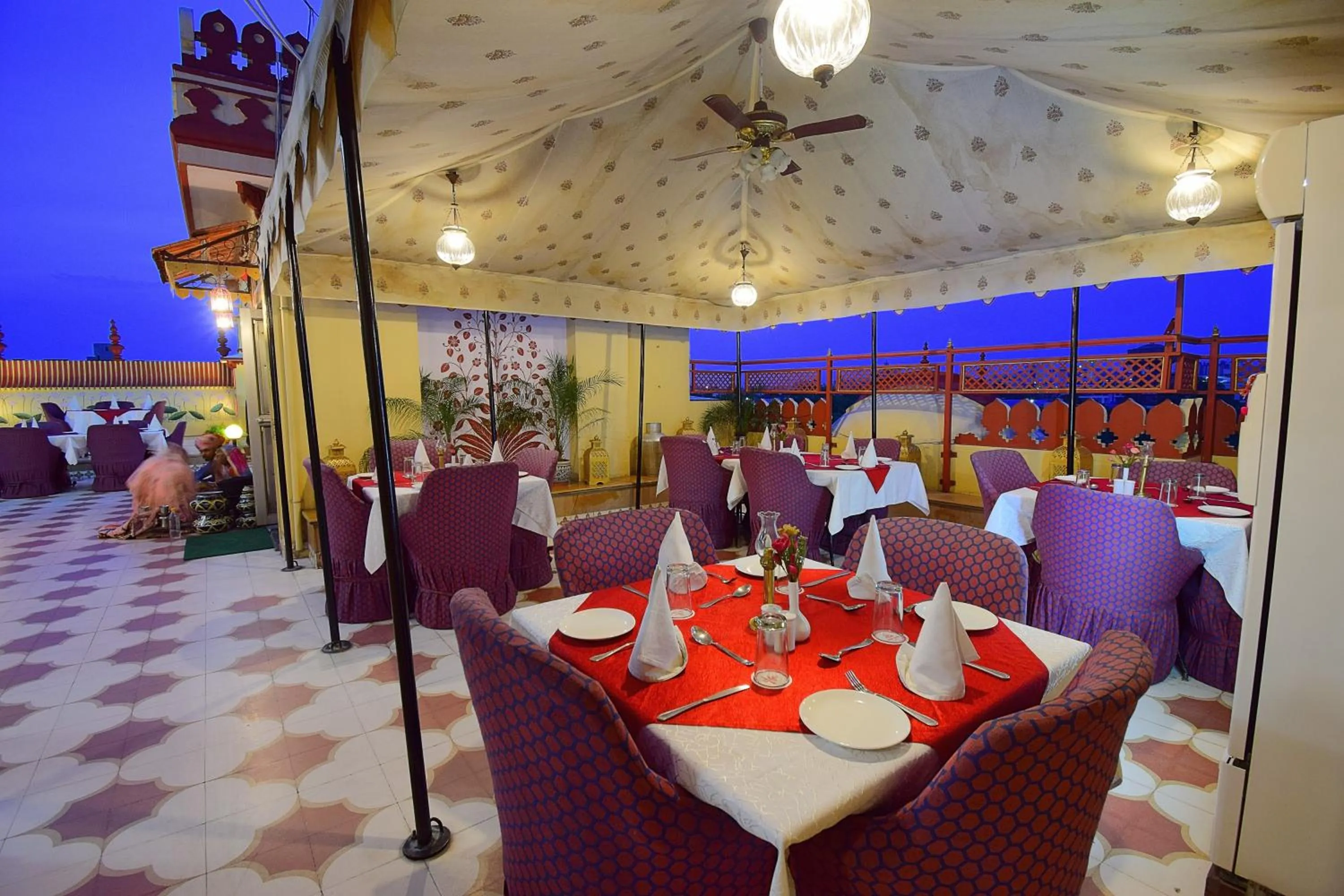 Restaurant/places to eat in Umaid Mahal - A Heritage Style Boutique Hotel