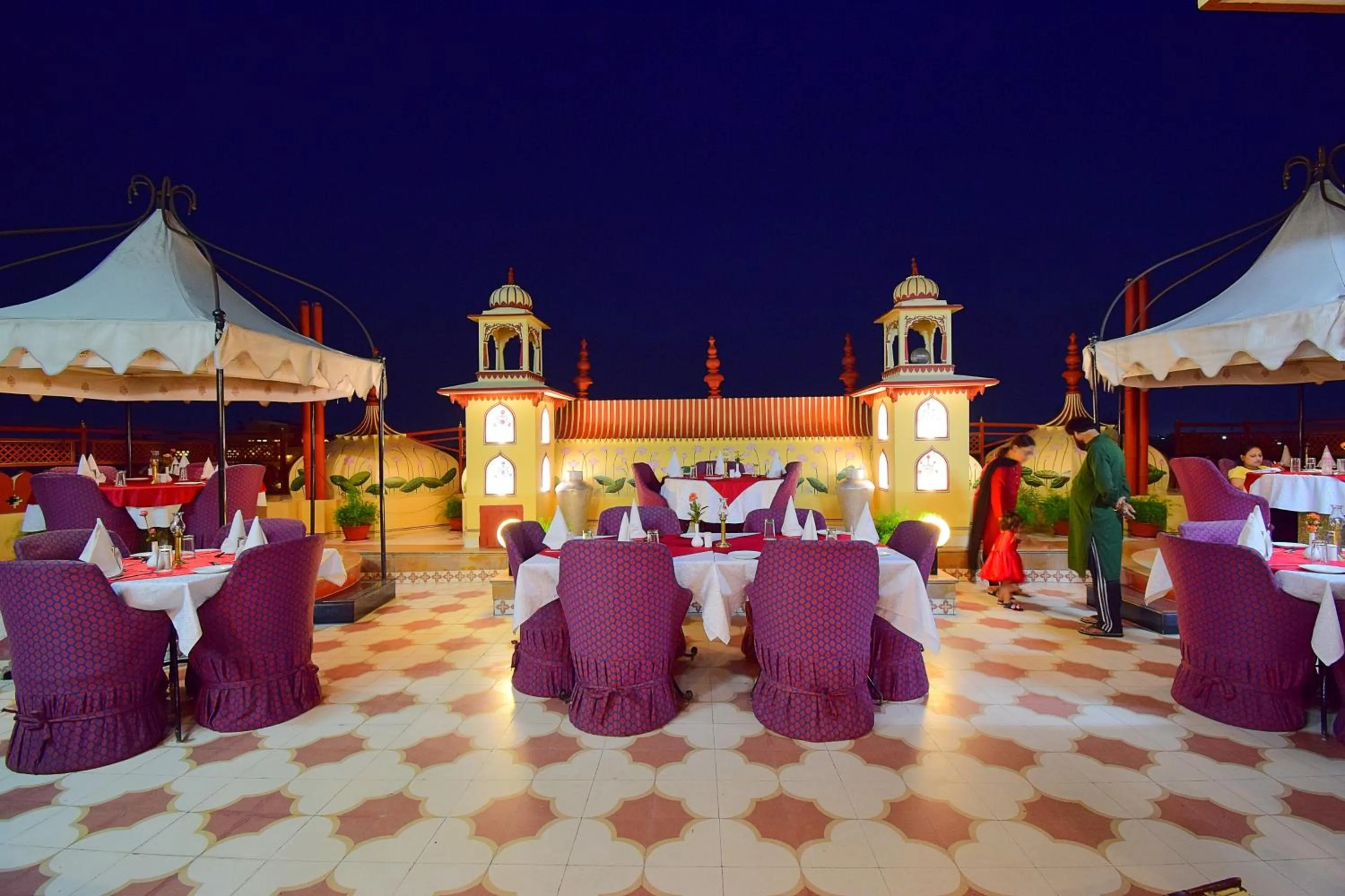 Restaurant/places to eat in Umaid Mahal - A Heritage Style Boutique Hotel