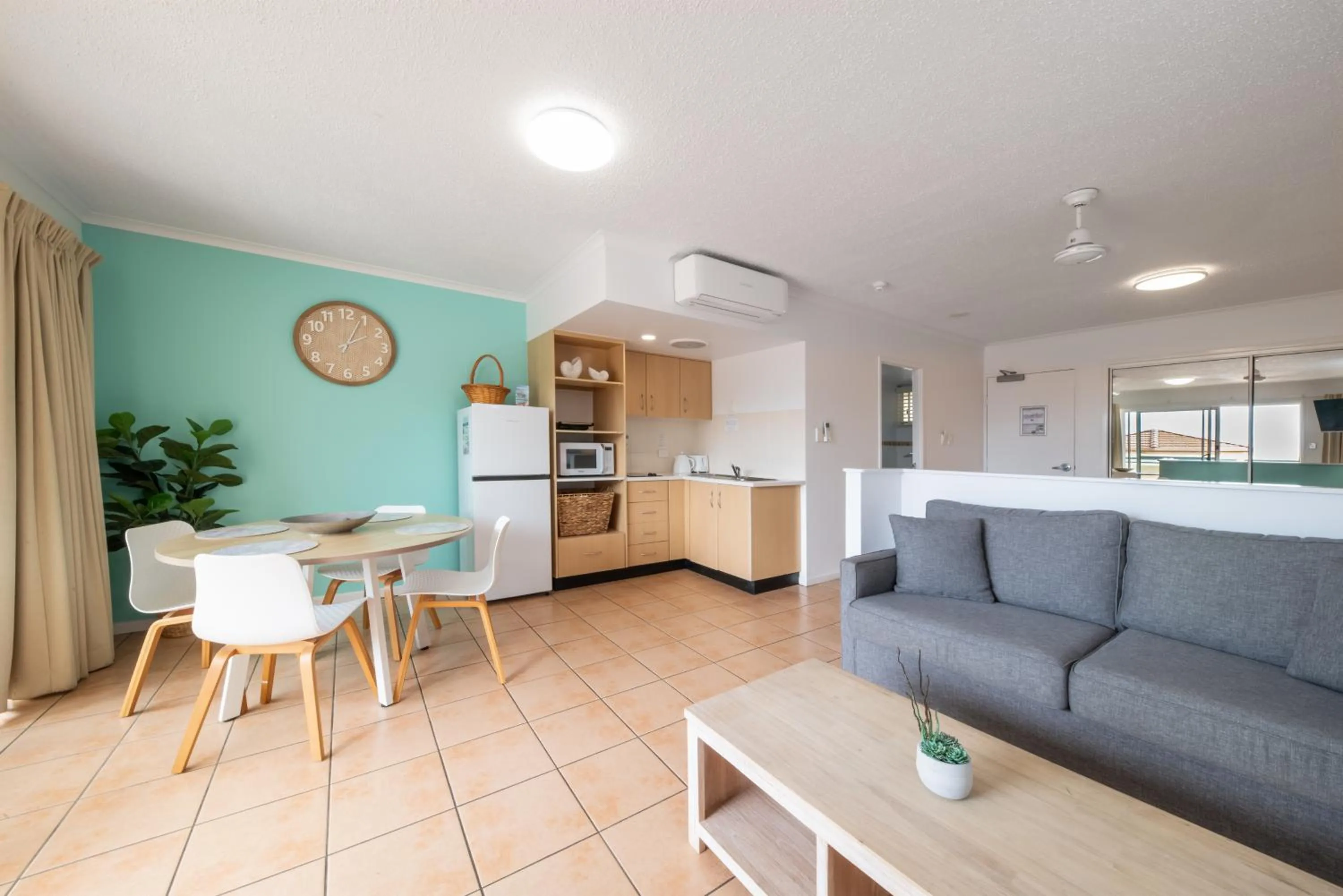 Kitchen or kitchenette in Shingley Beach Resort - Whitsundays