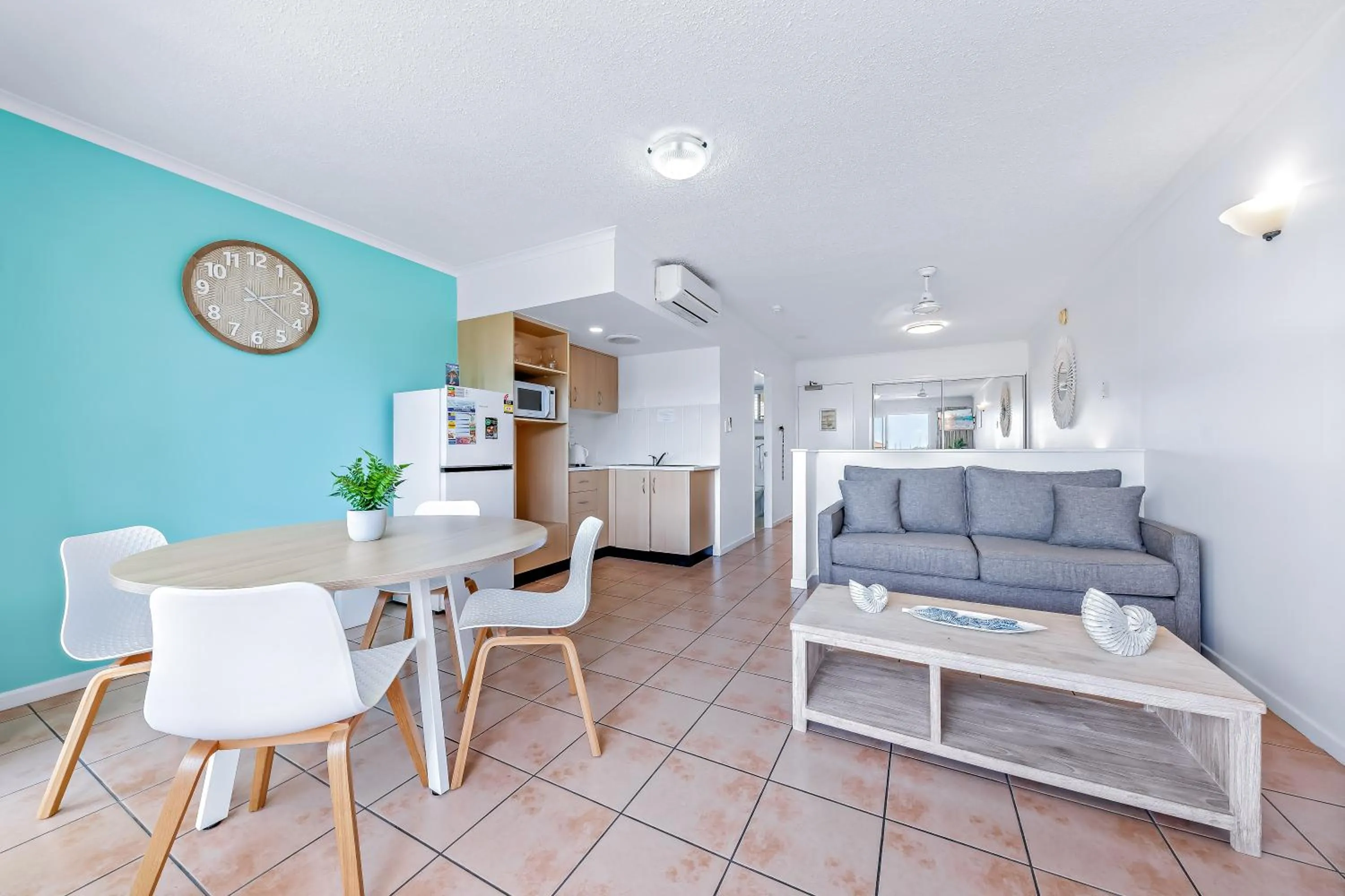 Kitchen or kitchenette in Shingley Beach Resort - Whitsundays