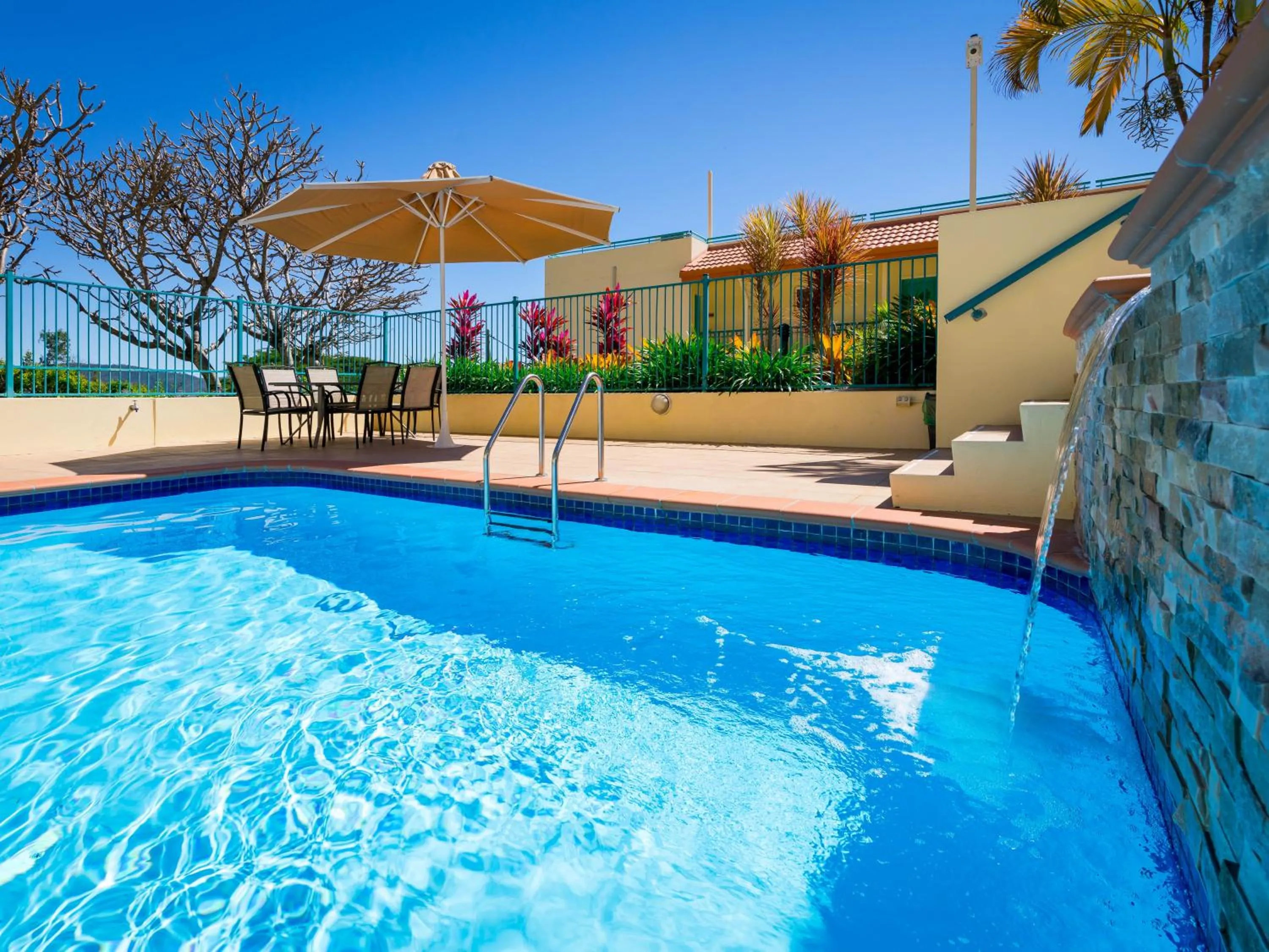 Swimming pool in Shingley Beach Resort - Whitsundays