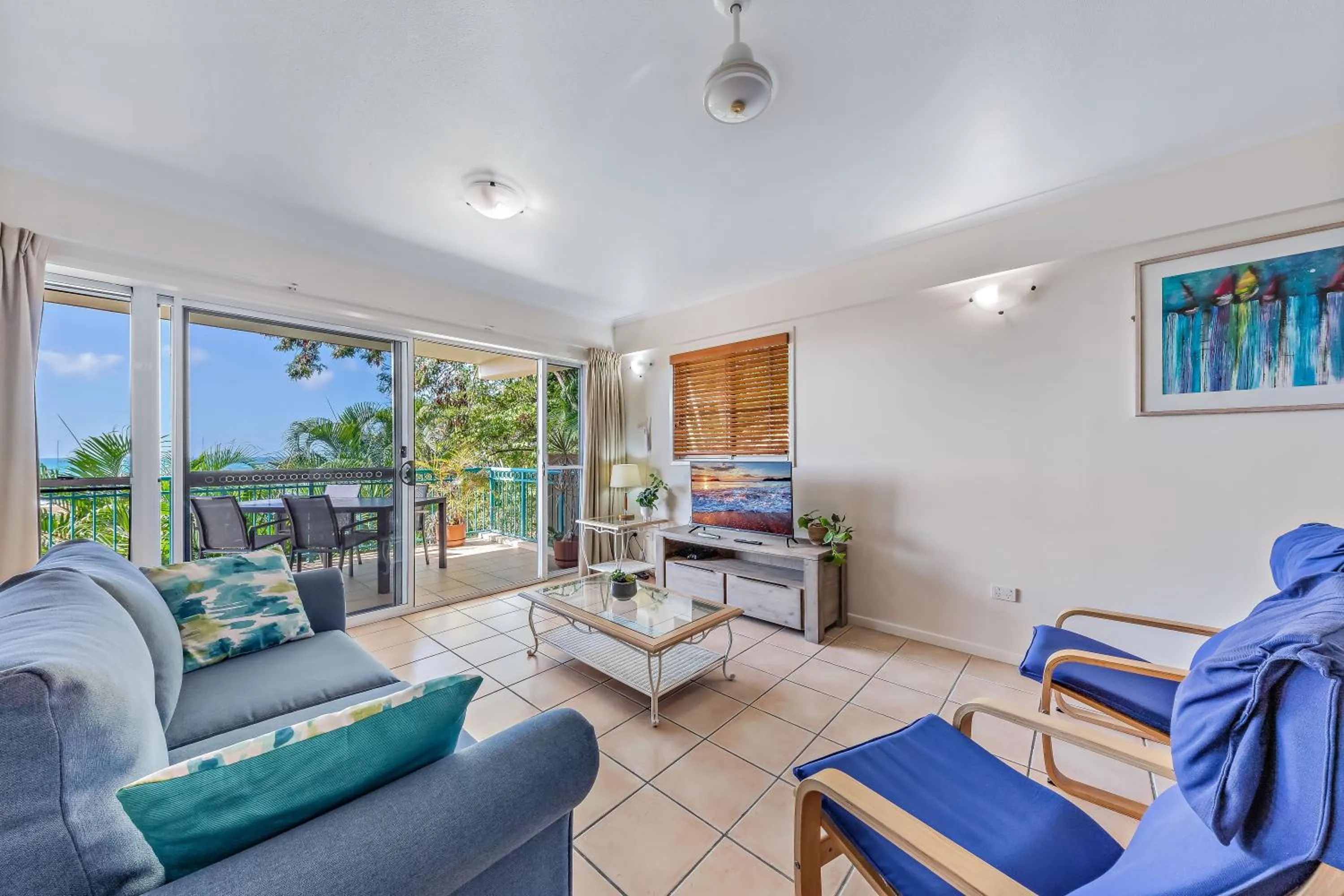 Living room in Shingley Beach Resort - Whitsundays