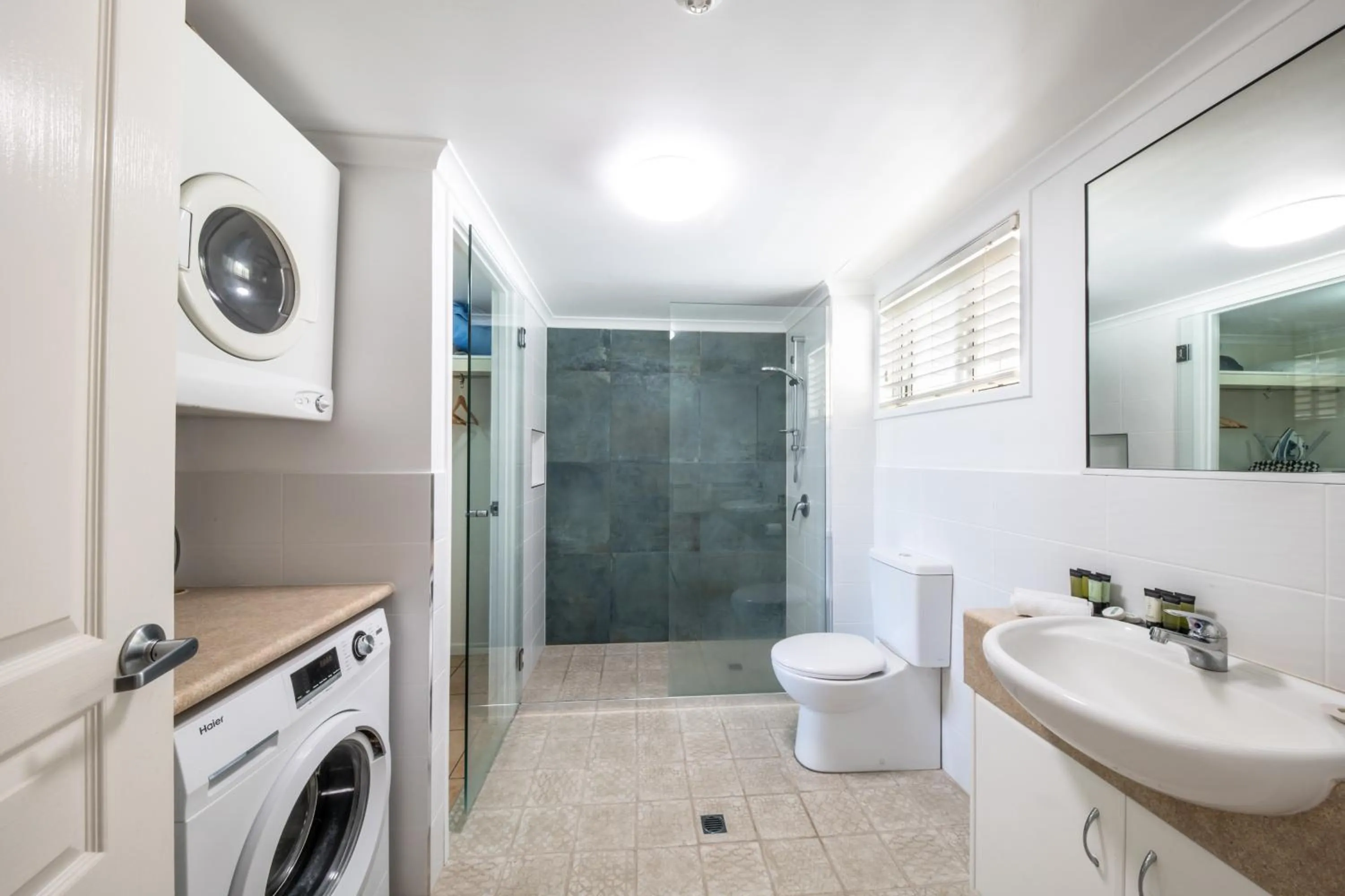 Shower in Shingley Beach Resort - Whitsundays