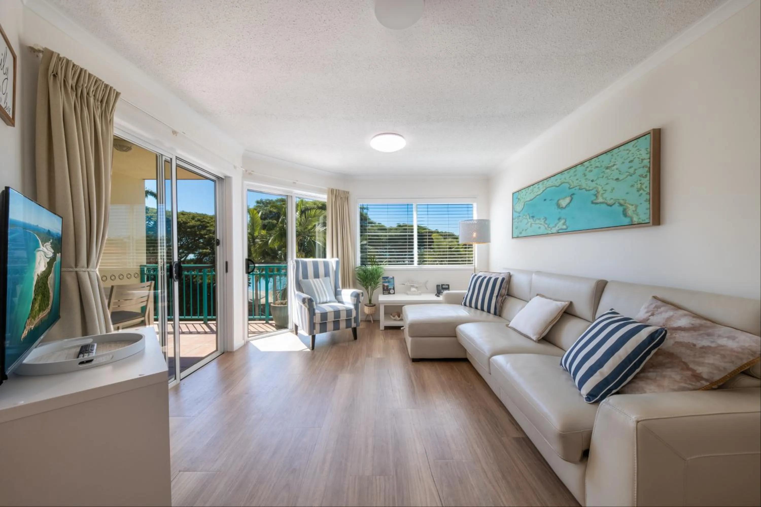 Living room in Shingley Beach Resort - Whitsundays
