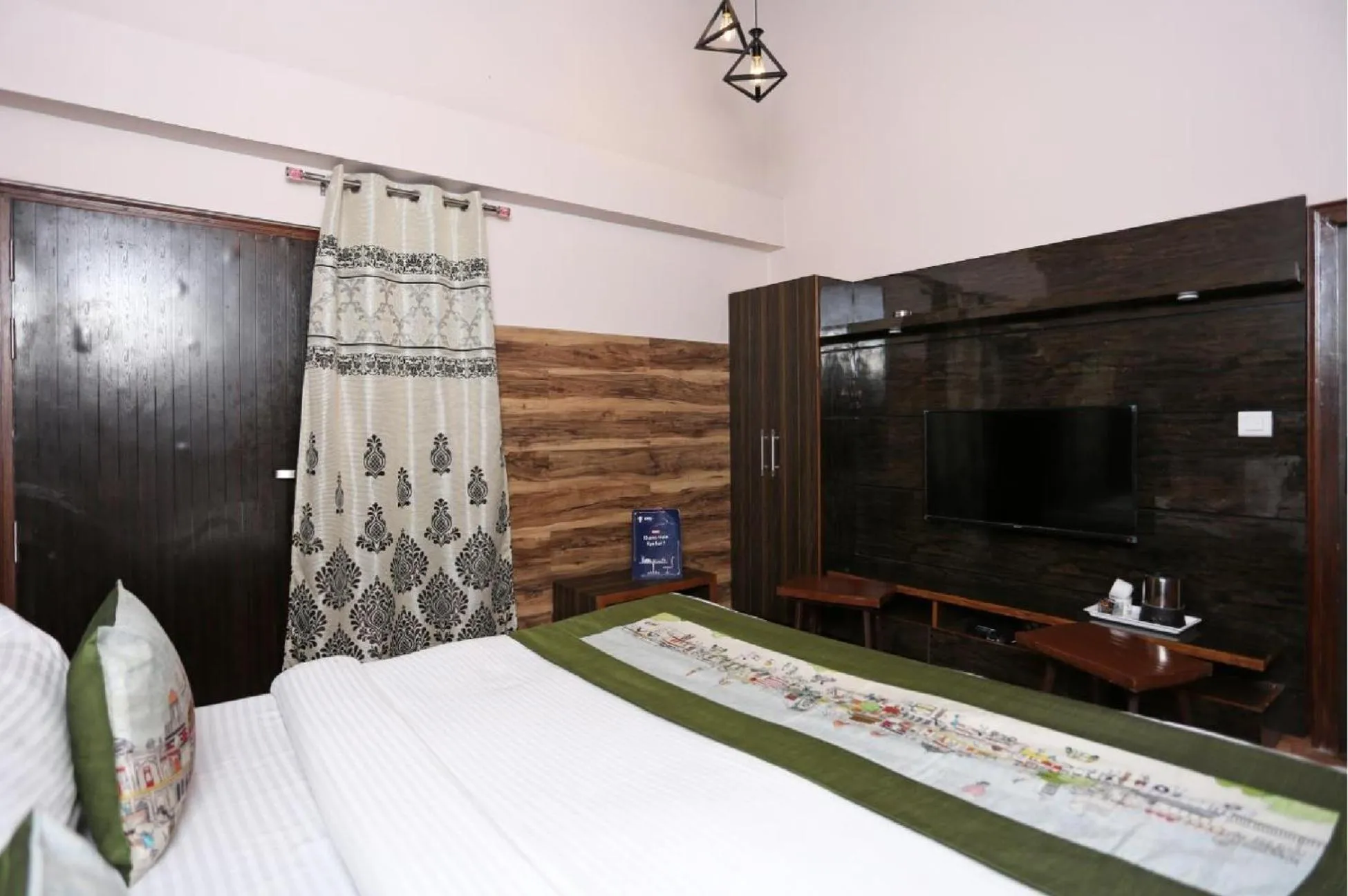Bed in Ekam Lodge