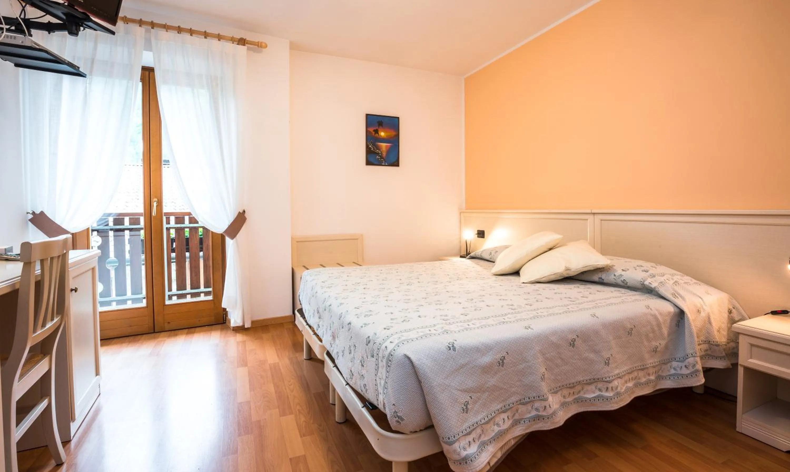 Photo of the whole room, Bed in Albergo Maggiorina