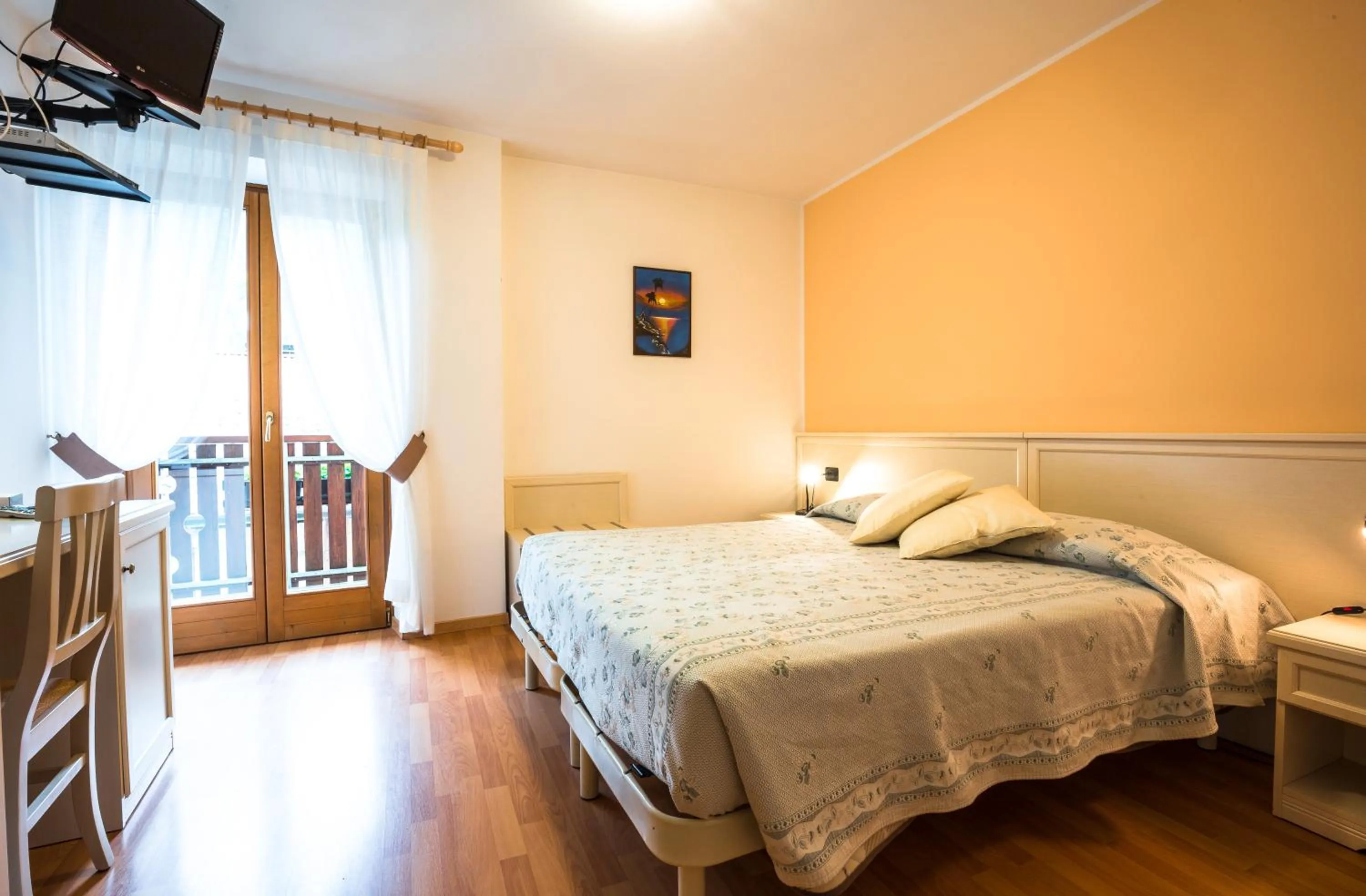 Photo of the whole room, Bed in Albergo Maggiorina