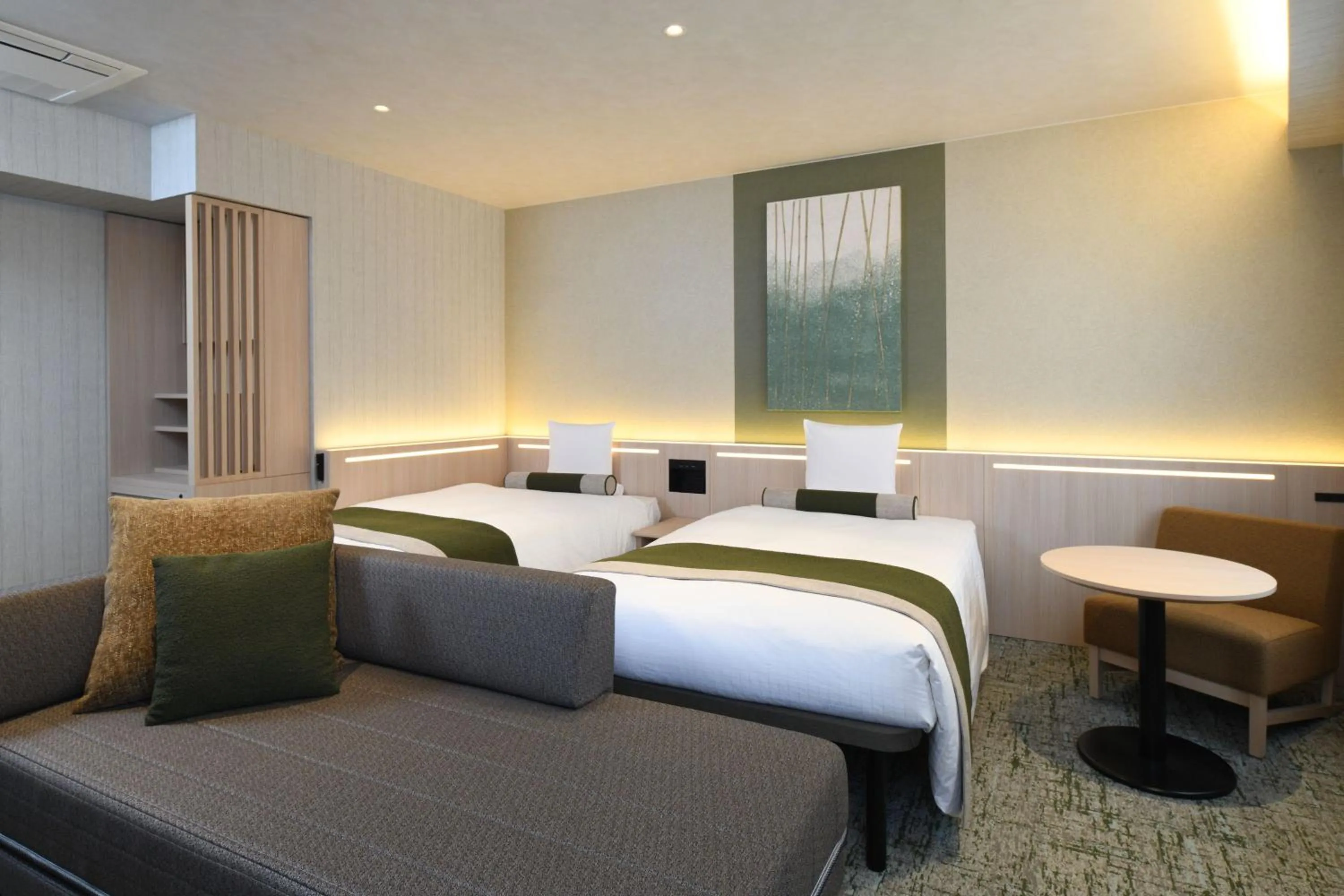 Photo of the whole room, Bed in HOTEL MYSTAYS Ochanomizu Conference Center