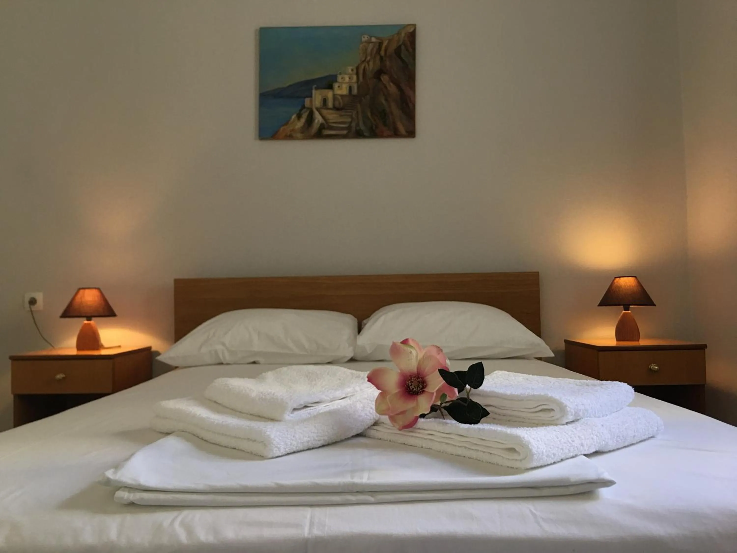 Bed in Heraklion Old Port Apartments