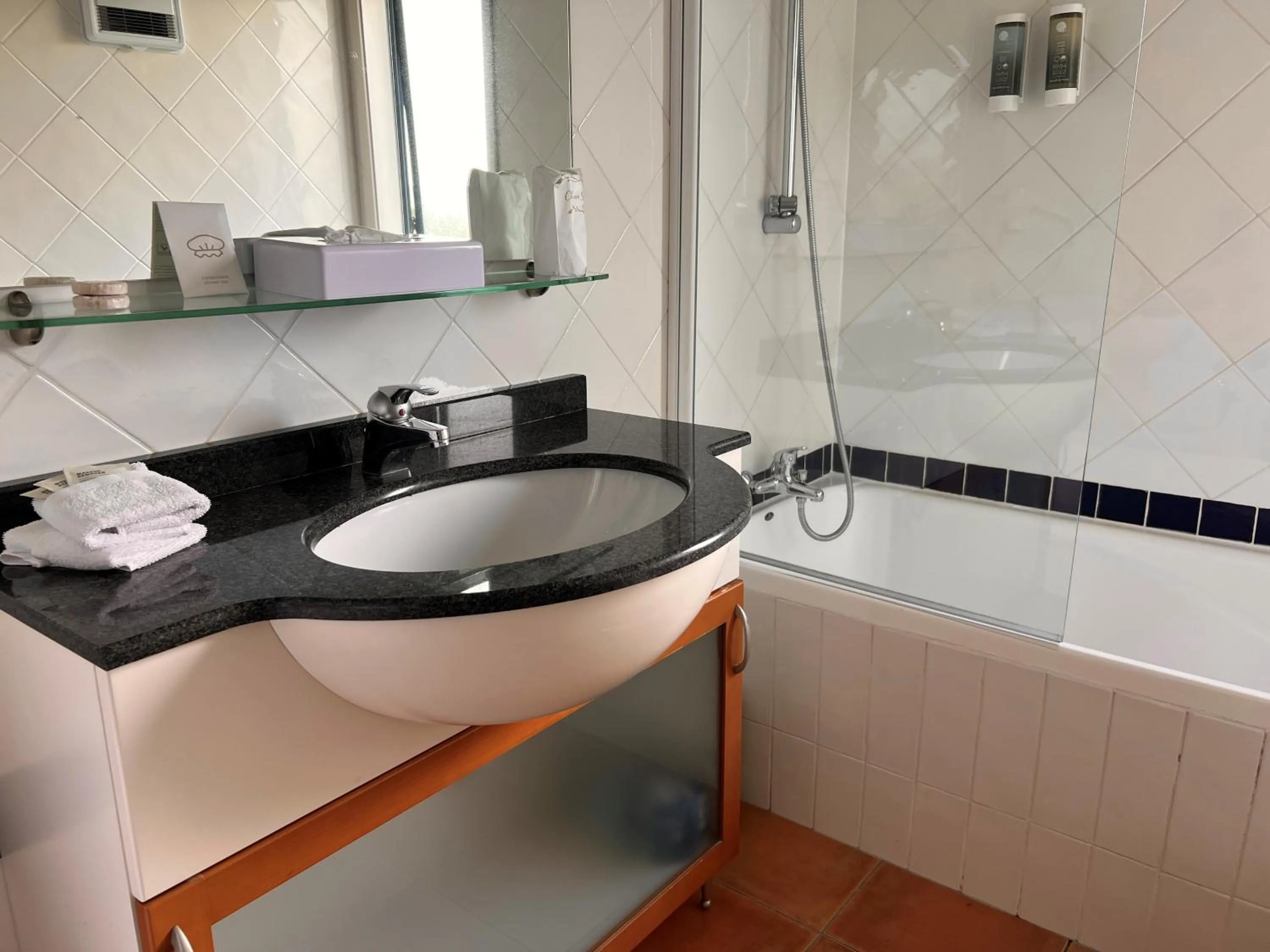 Bathroom in Blue Pacific Apartments