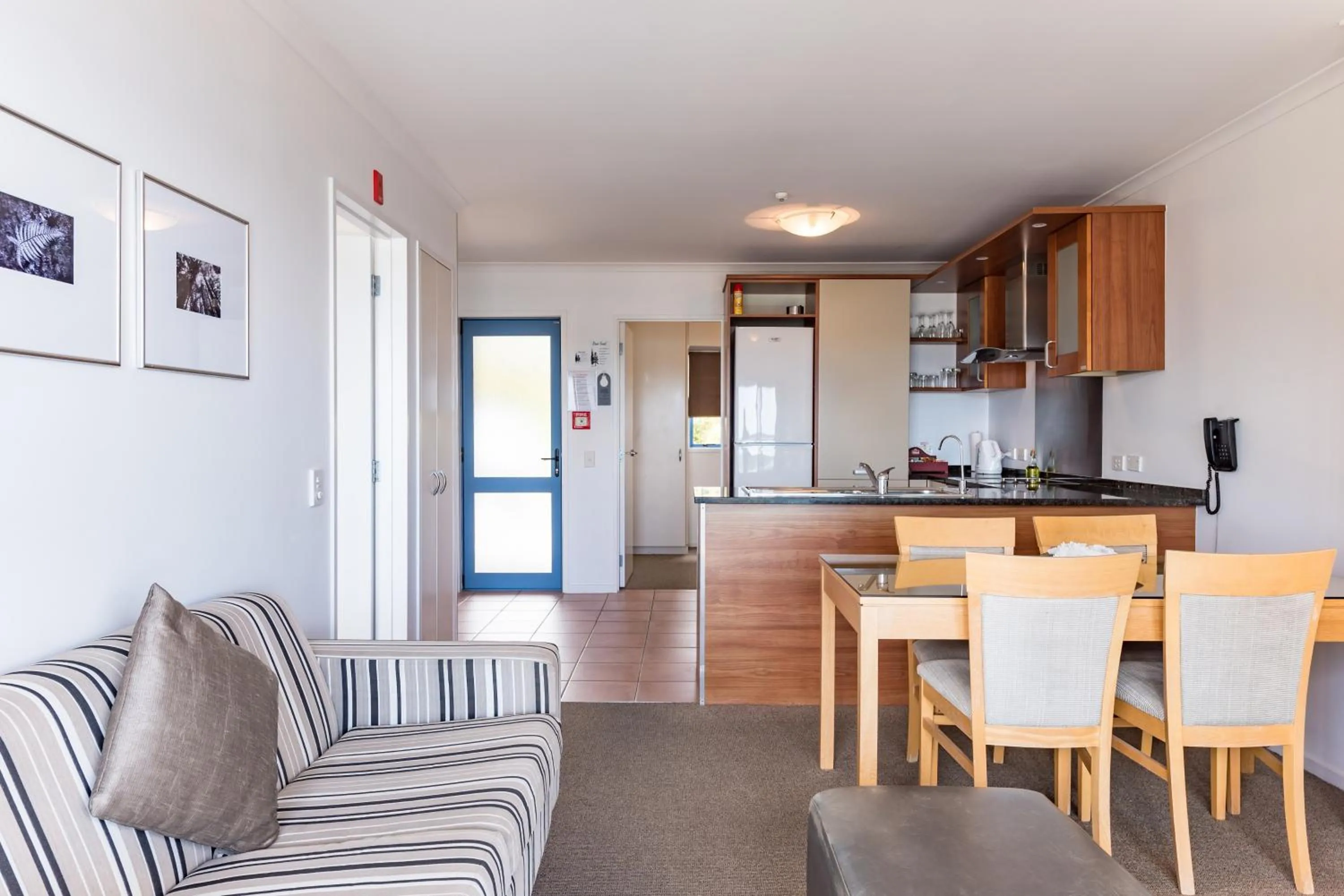 Kitchen or kitchenette in Blue Pacific Apartments