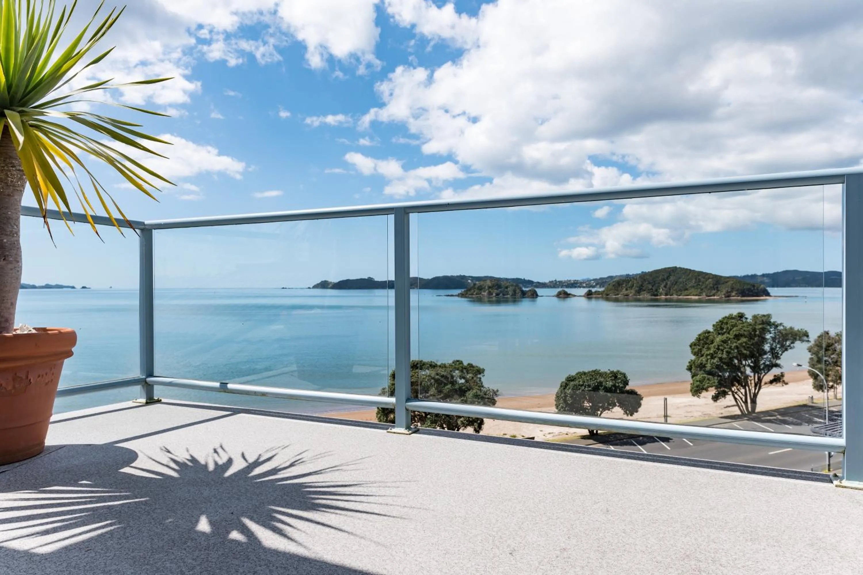 Balcony/Terrace in Blue Pacific Apartments
