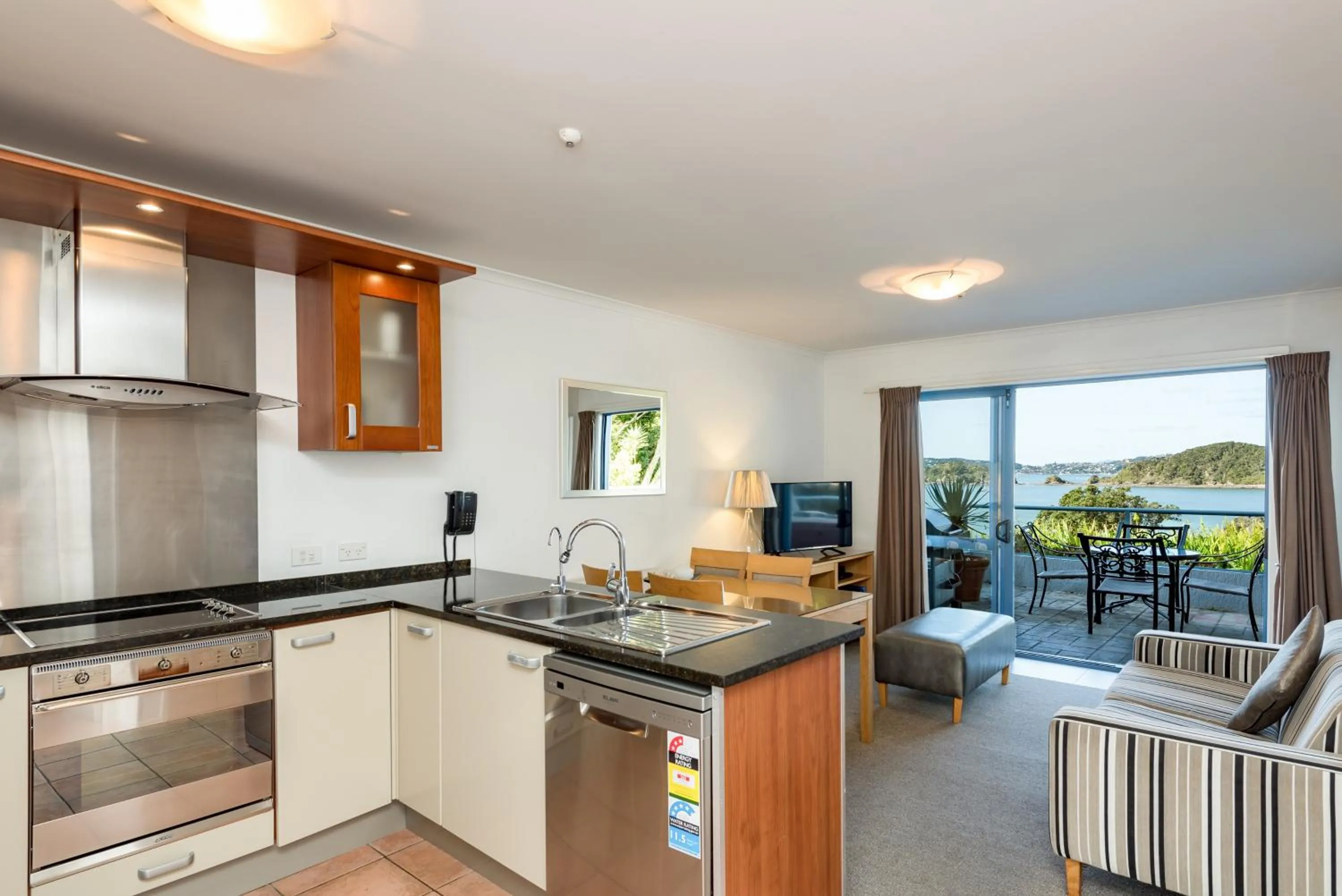 Kitchen or kitchenette in Blue Pacific Apartments