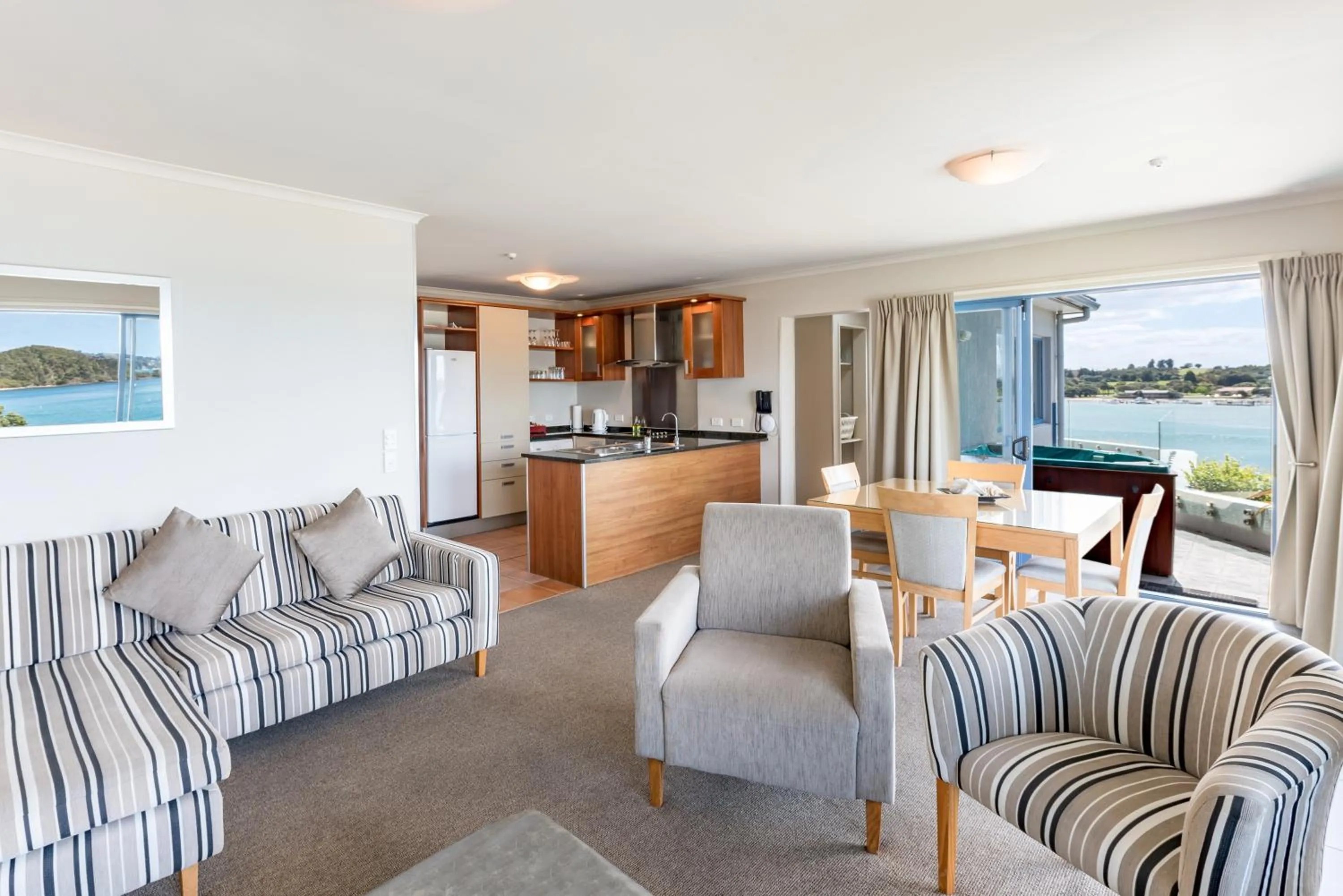 Hot Tub in Blue Pacific Apartments