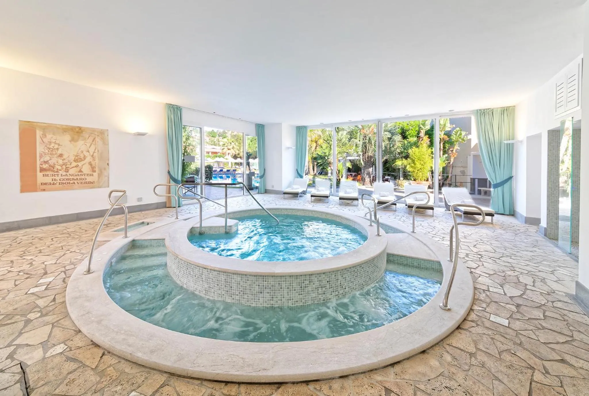 Hot Tub in La Reginella Resort & Spa