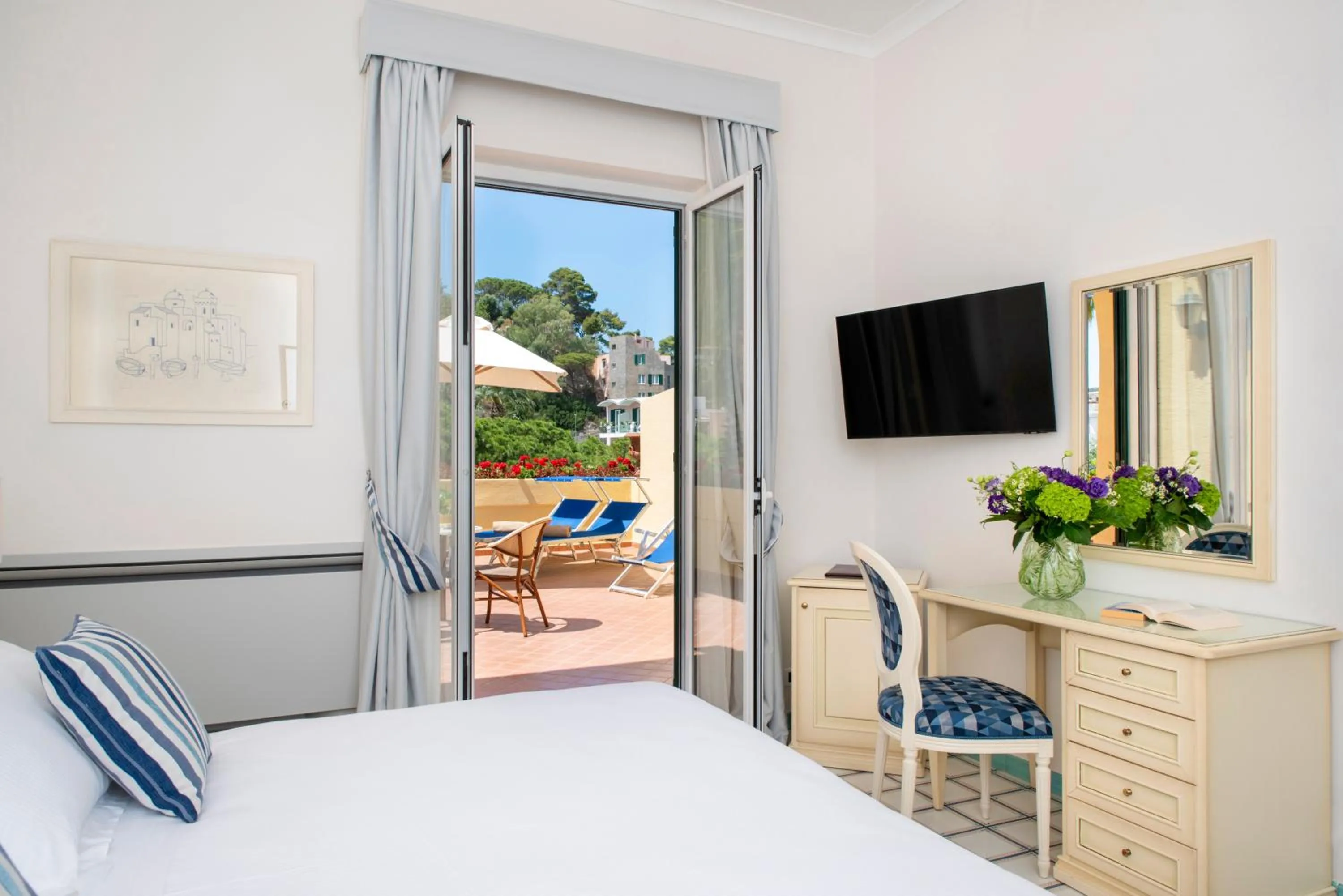 View (from property/room), Bed in La Reginella Resort & Spa