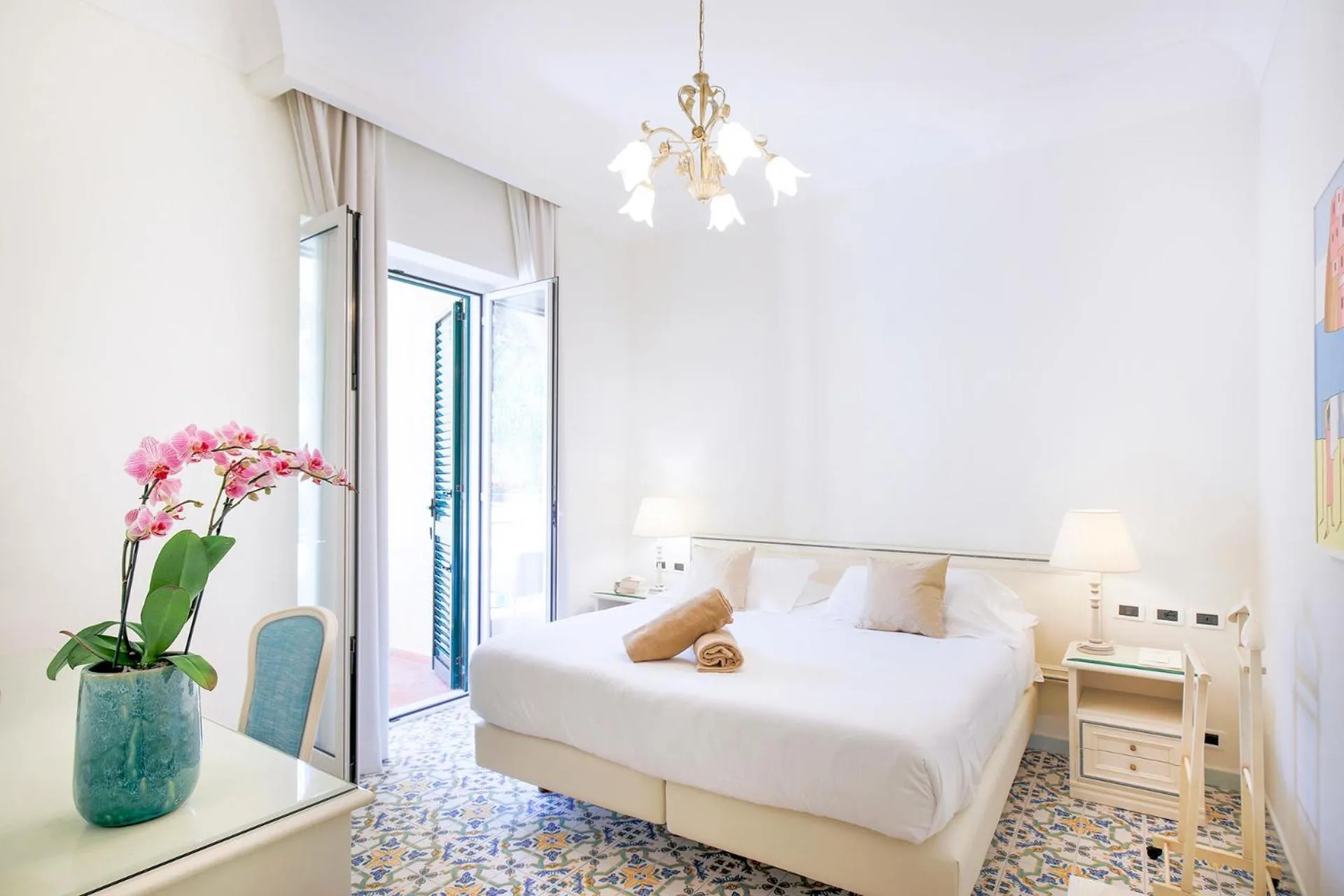 Bed in La Reginella Resort & Spa