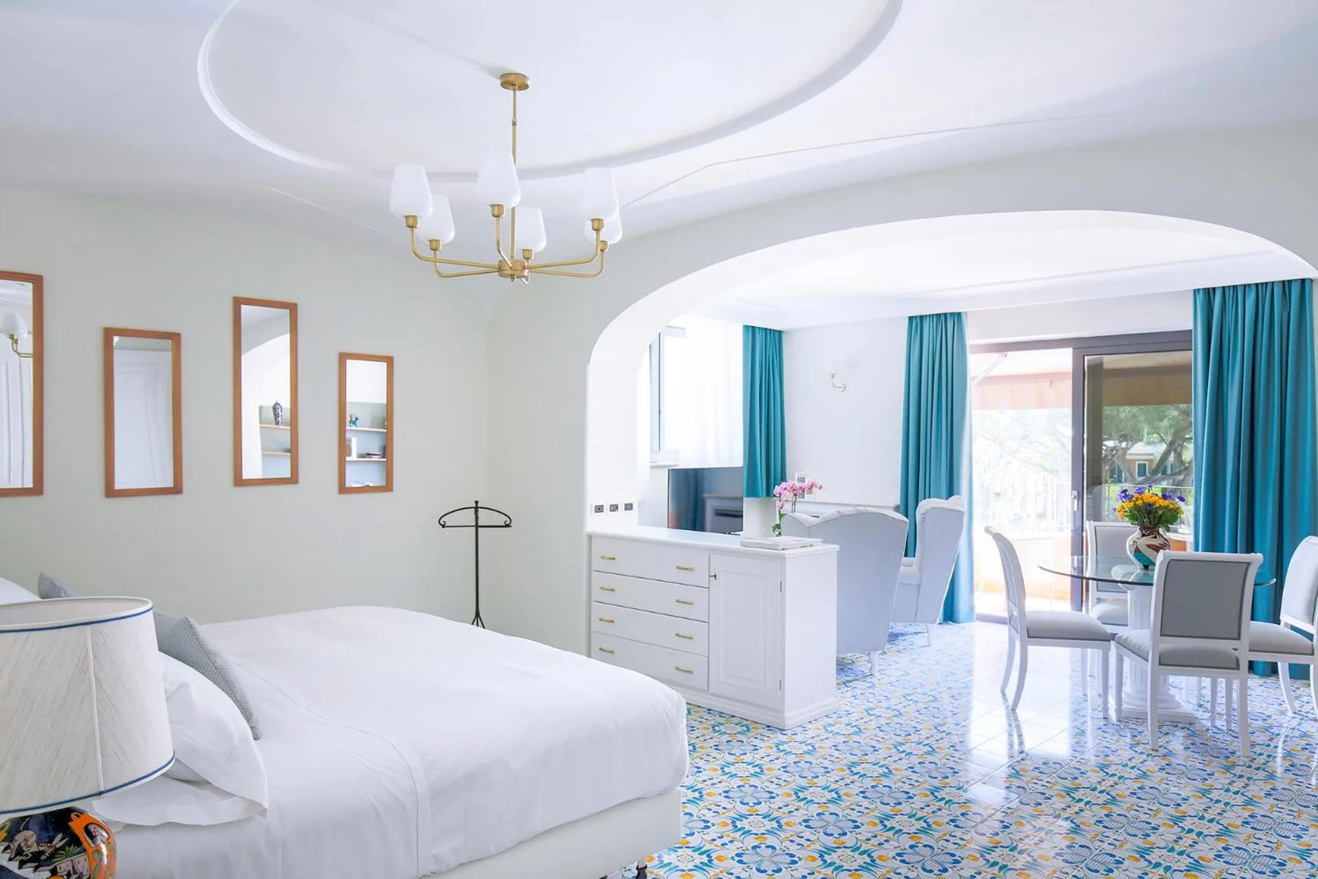 Bed in La Reginella Resort & Spa