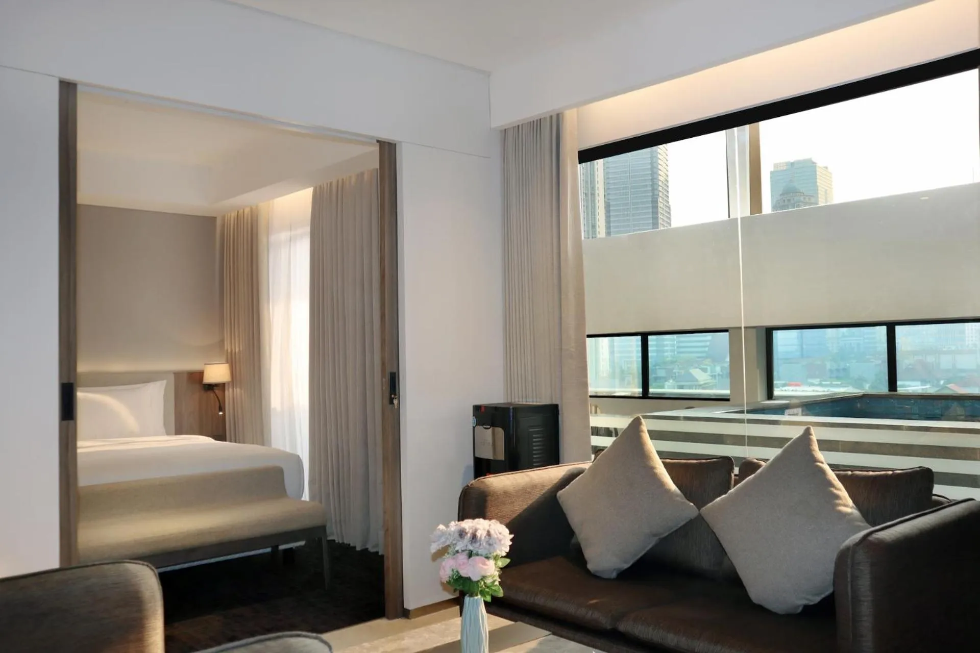 Bed in Oakwood Suites Kuningan Jakarta