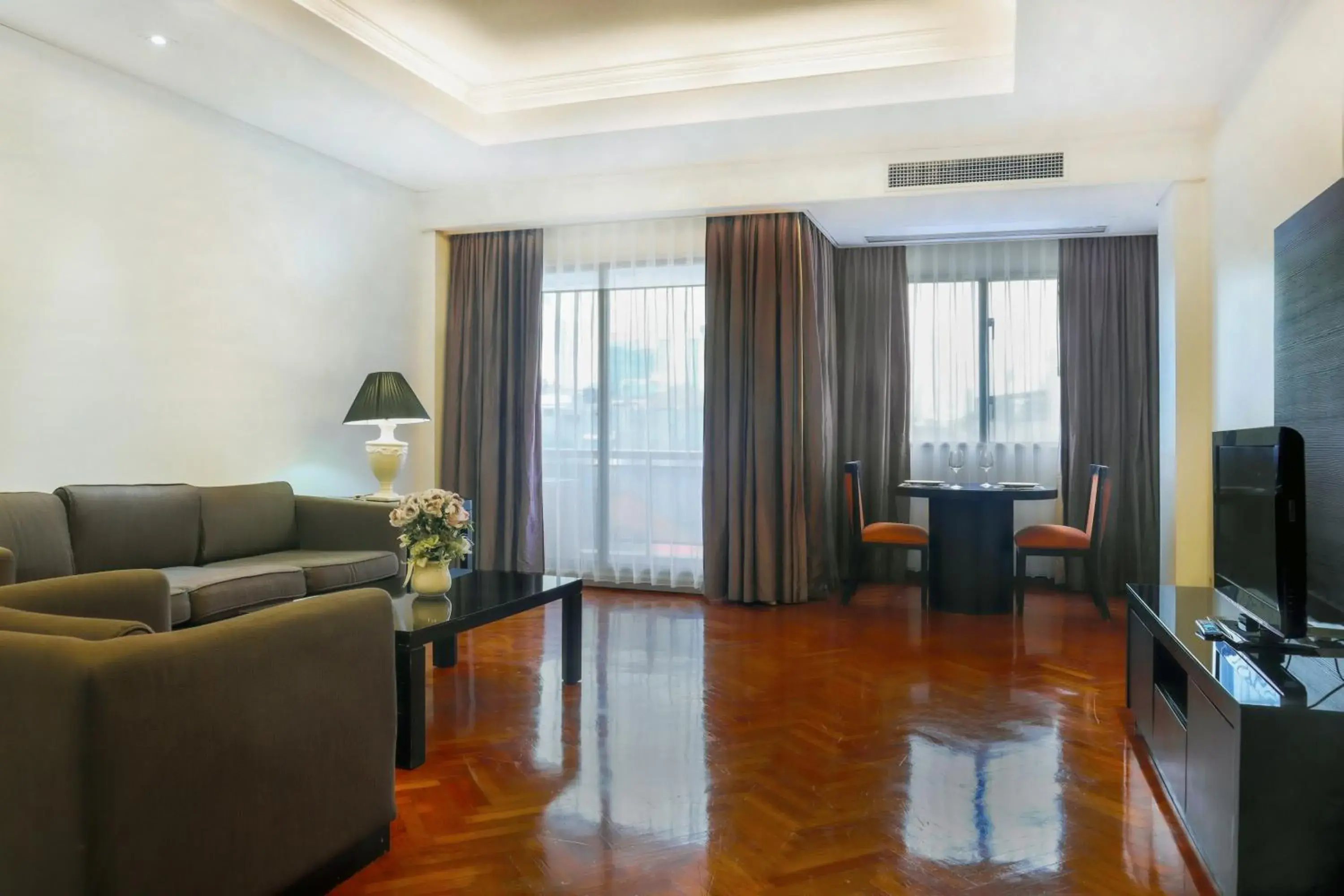 Two-Bedroom Classic in Oakwood Suites Kuningan Jakarta Two-Bedroom Classic in Oakwood Suites Kuningan Jakarta