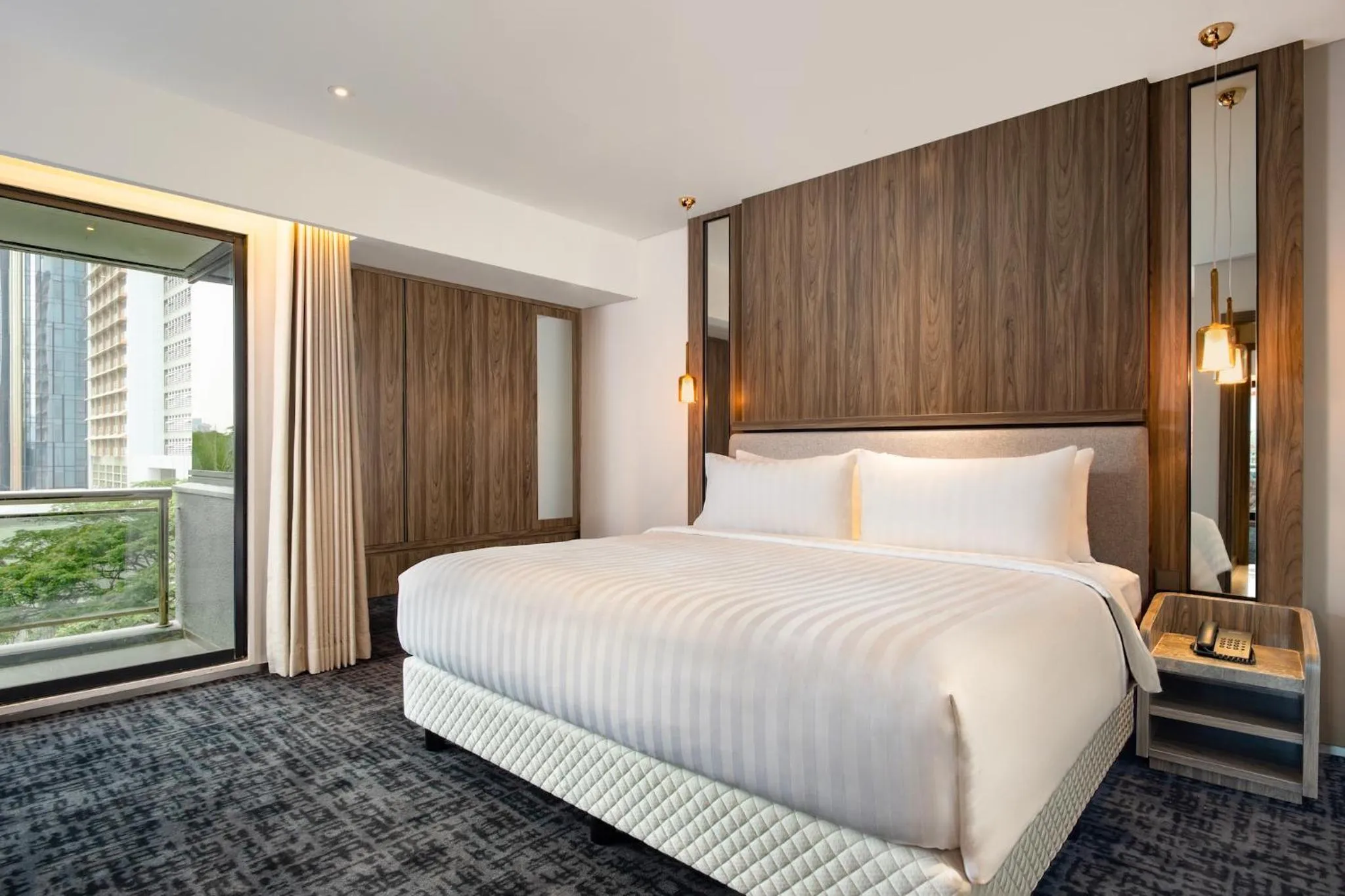 Bedroom, Bed in Oakwood Suites Kuningan Jakarta